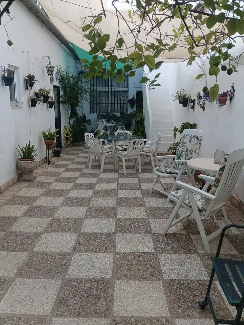 Casa adosada en venta en Calle Puerta de Aguilar, 33, Montilla Terraza de Casa adosada en venta en Montilla con Aire acondicionado, Trastero y Piscina