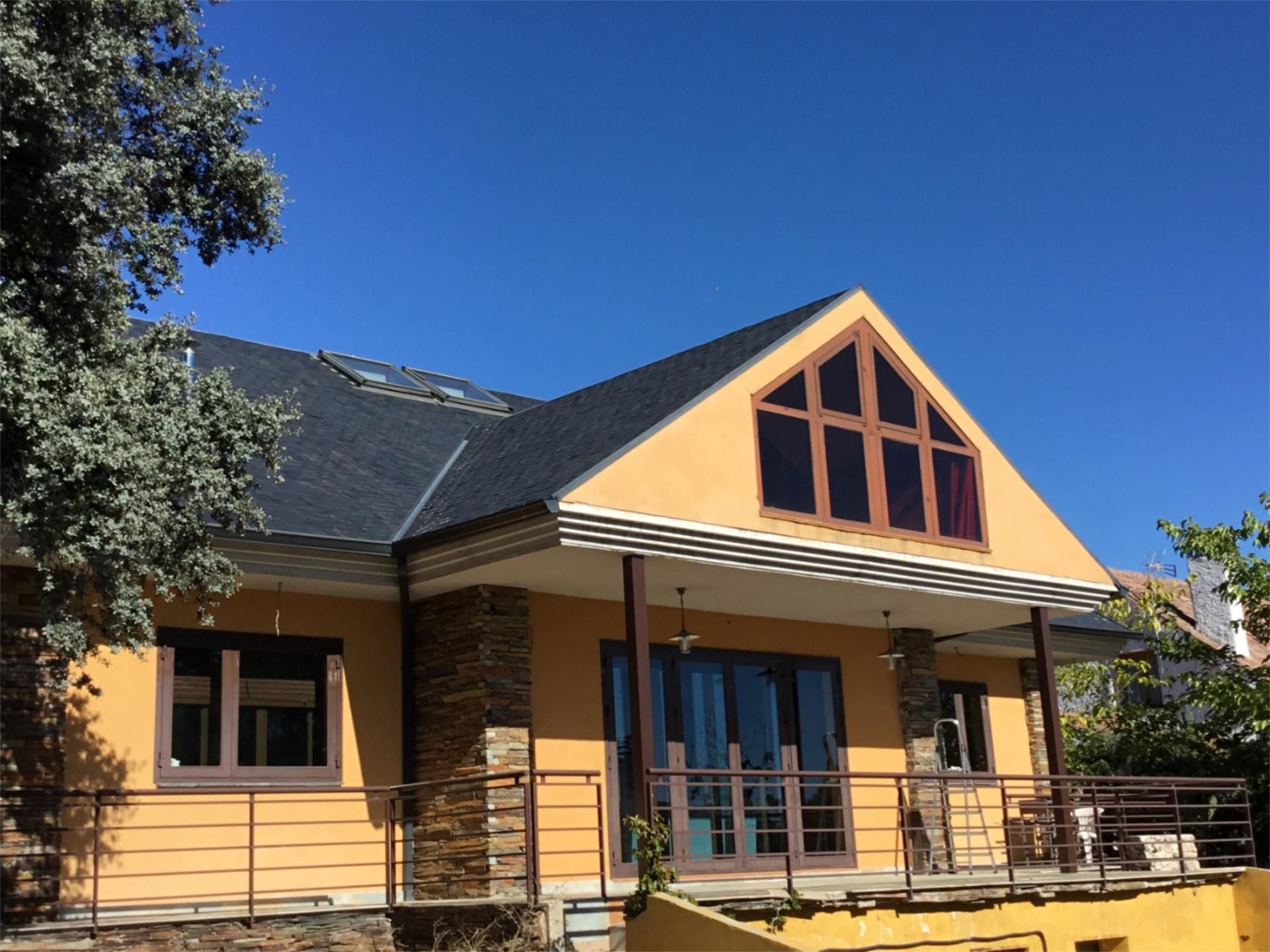 House or chalet for sale in Avenida Pino Alto, 1y, Pino Alto - Navarredonda Exterior view of House or chalet for sale in Valdemorillo with Terrace, Swimming Pool and Balcony