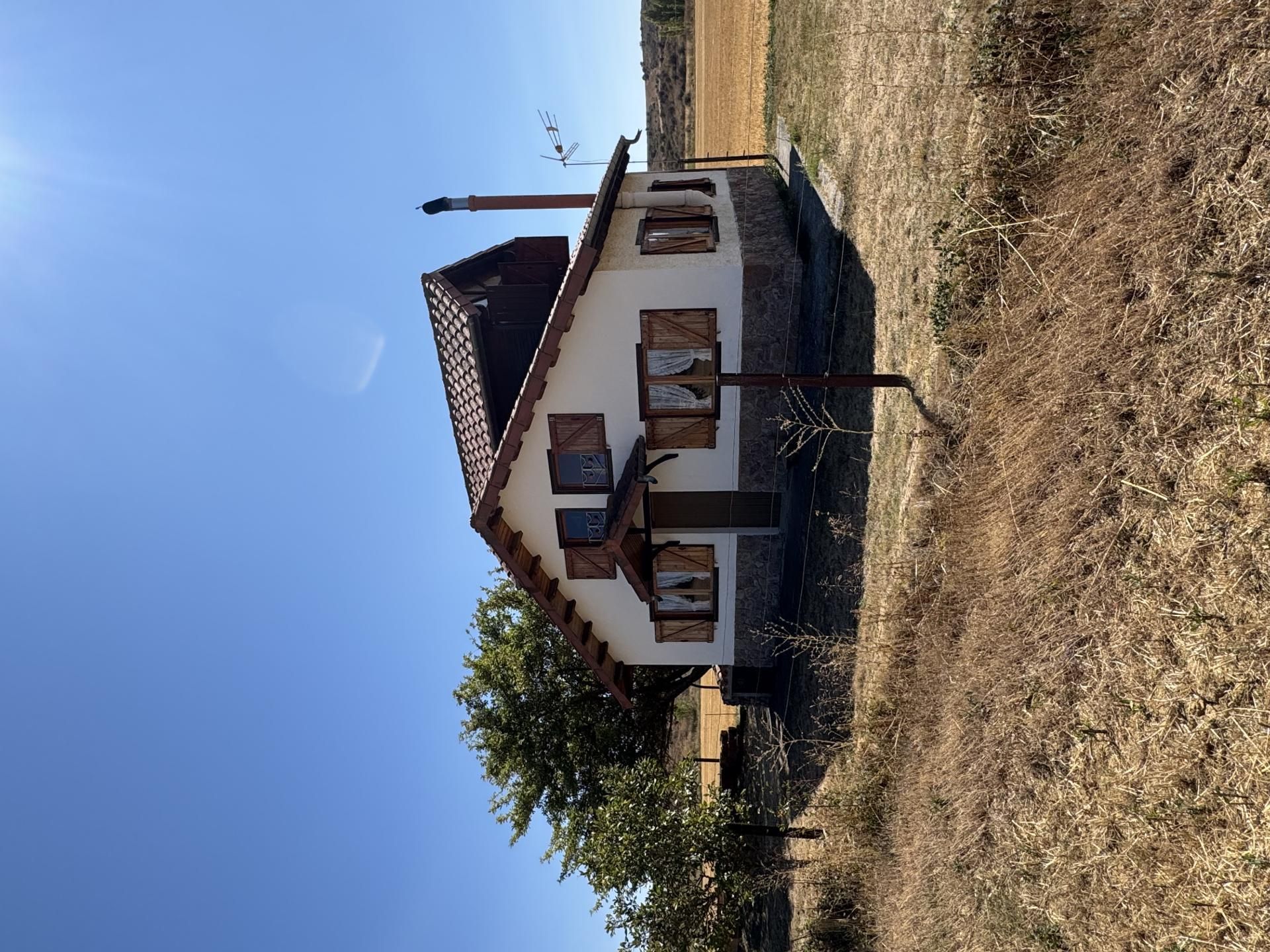 Casa o xalet en venda a Vial Camino, 1, Cea Vista exterior de Casa o xalet en venda en Cea amb Jardí privat i Piscina