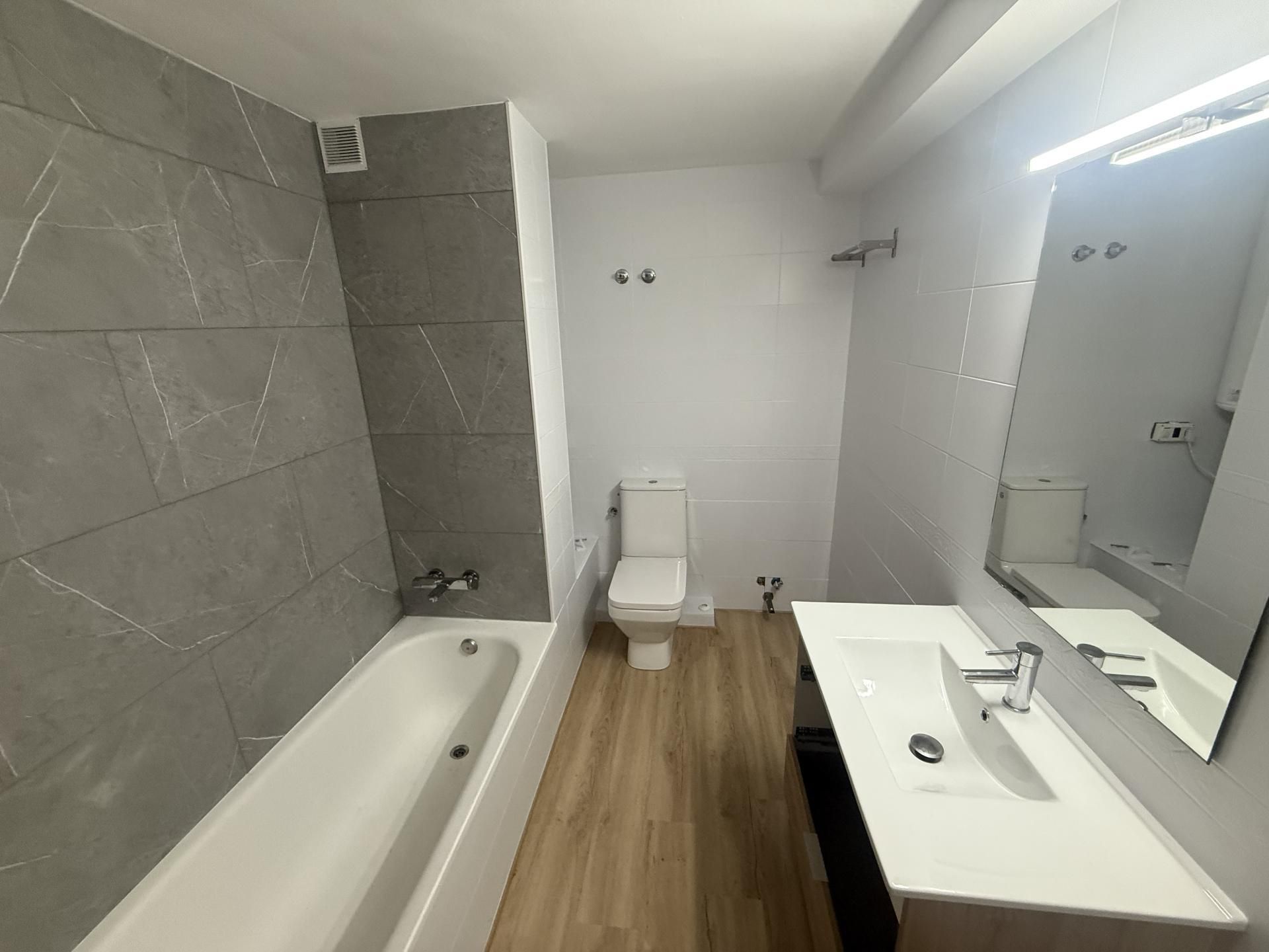 Bany de Pis de lloguer en Guardiola de Berguedà