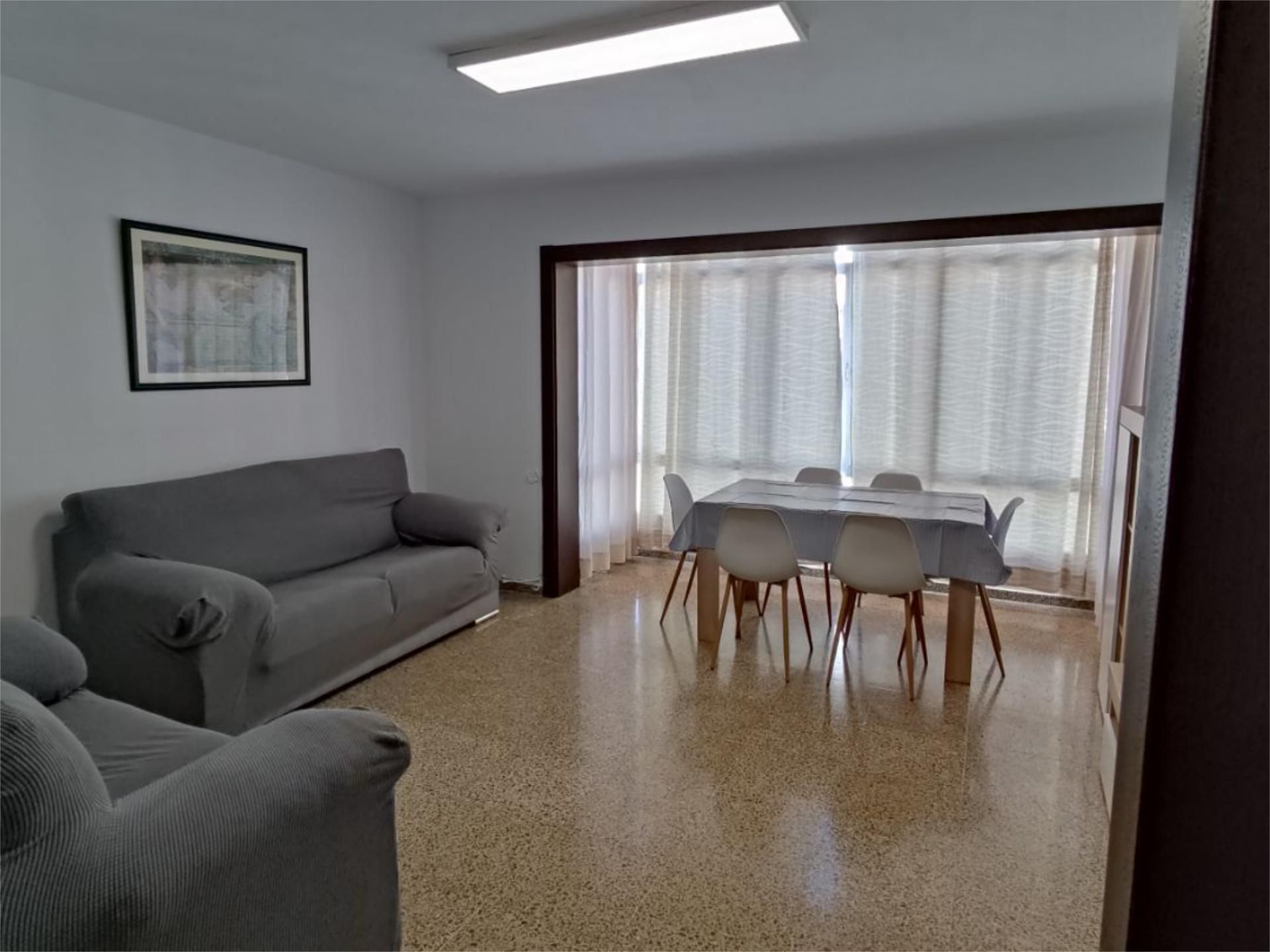 Pis de lloguer a Carrer de Miquel de Verí, 51, Camí de Ses Vinyes Sala d'estar de Pis de lloguer en Maó amb Aire condicionat, Calefacció i Moblat