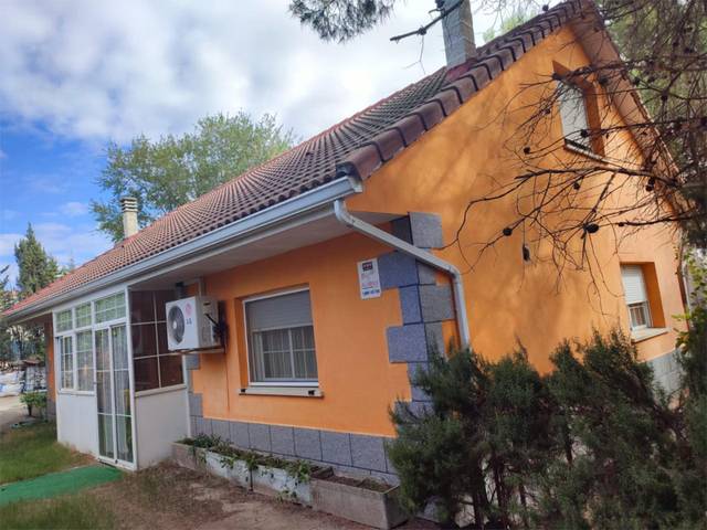 Casa-chalet en Venta en Calle la Coruña, 10V en Colmenar de Oreja