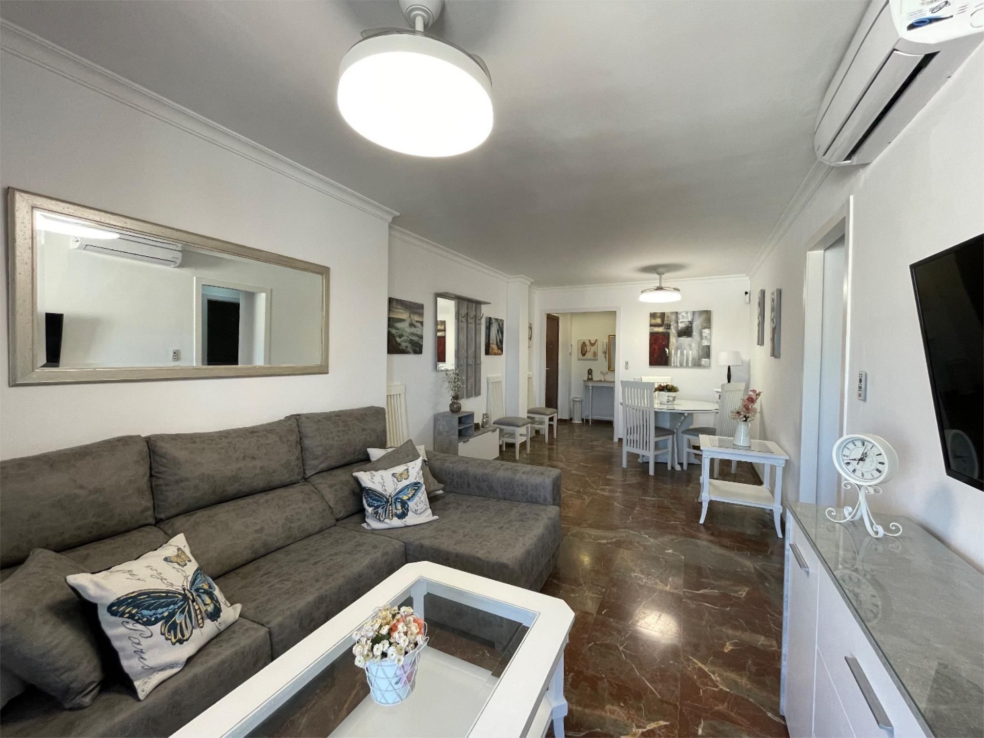 Flat to rent in Paseo Marítimo Rey de España, 60, Playa de los Boliches Living room of Flat to rent in Fuengirola with Air Conditioner, Terrace and Furnished