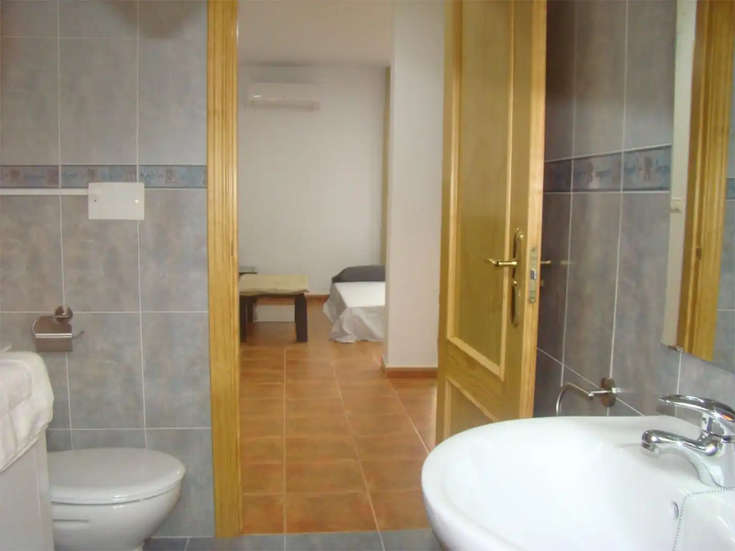 Baño de Piso en venta en La Iruela con Aire acondicionado, Calefacción y Jardín privado