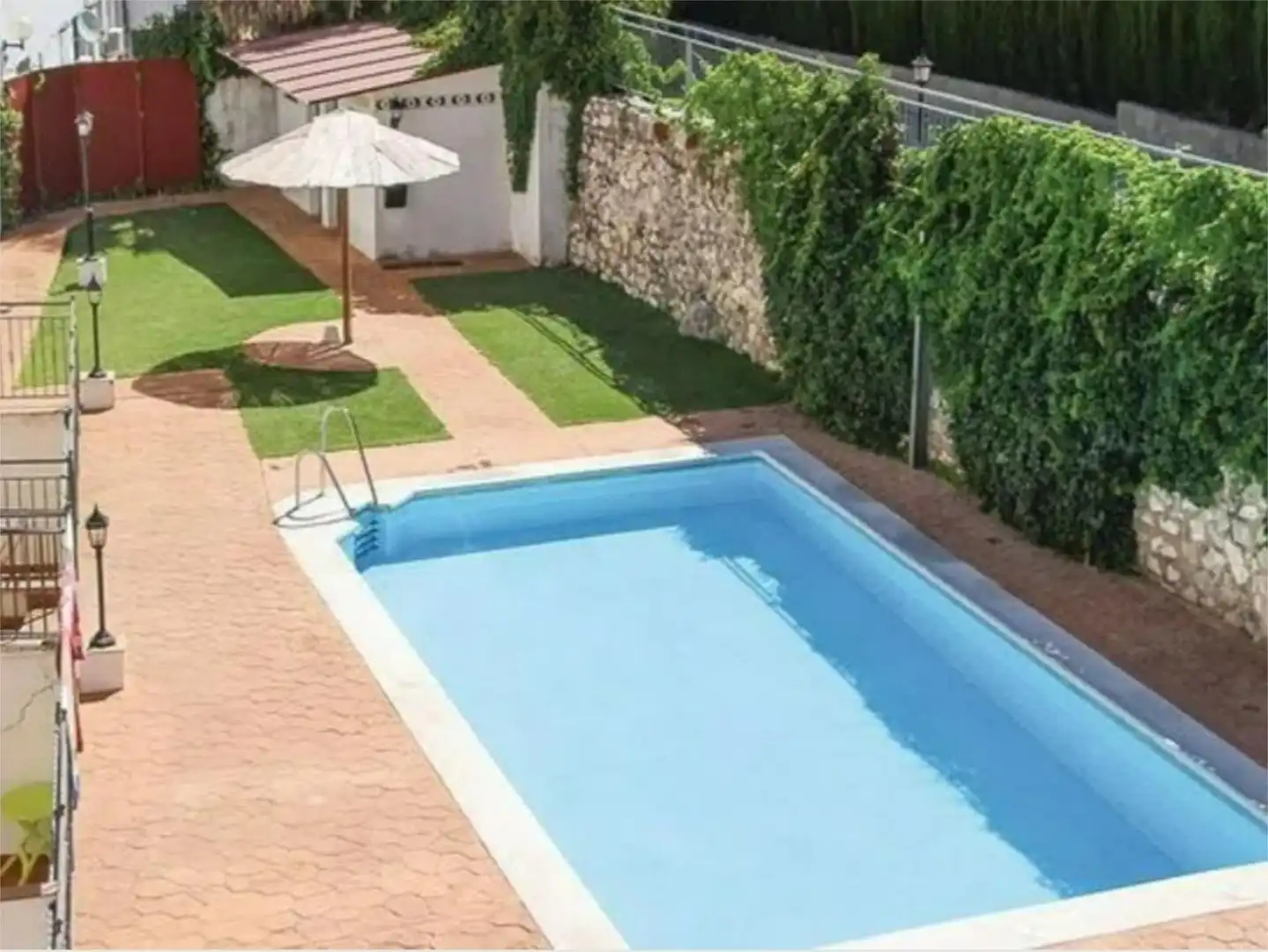 Piscina de Piso en venta en La Iruela con Aire acondicionado, Calefacción y Jardín privado