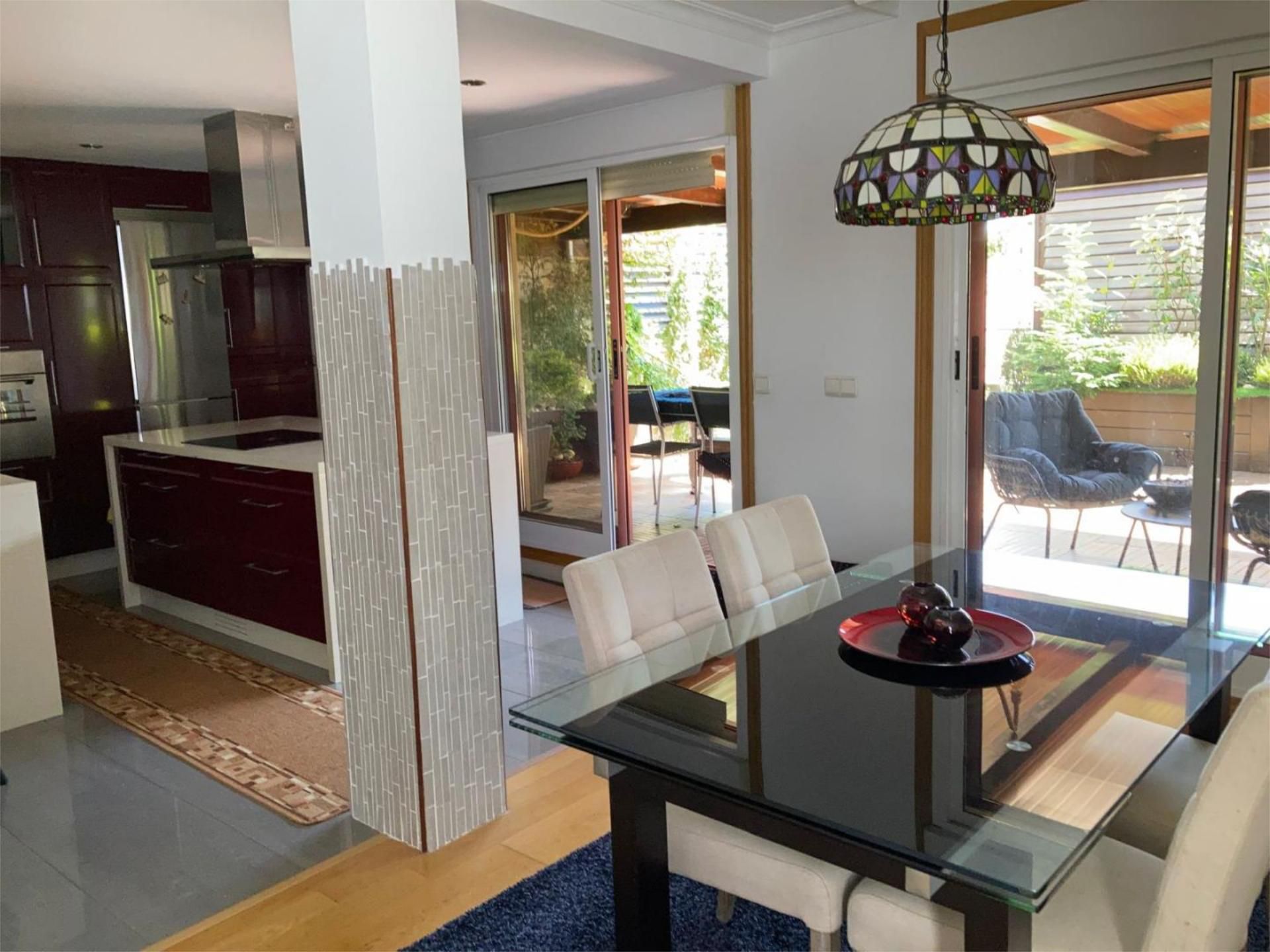 Dining room of Flat for sale in Pontevedra Capital   with Heating, Private garden and Parquet flooring