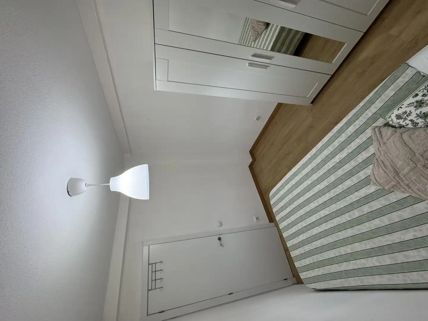 Room in Calle de Portugal, 50, Fuenlabrada II - El Molino Bedroom of Apartments for share in Fuenlabrada with Parquet flooring, Terrace and Furnished