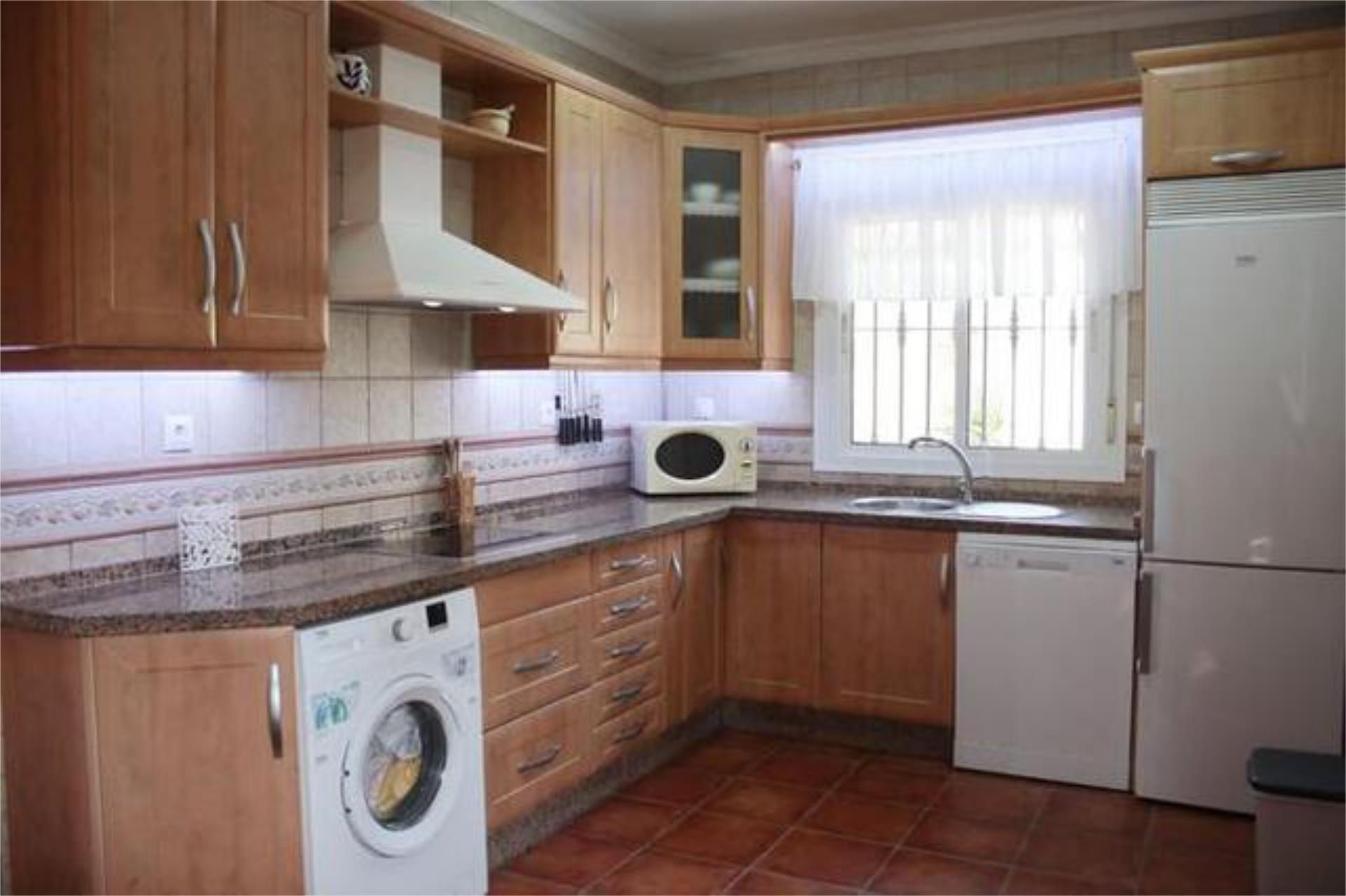 Single-family semi-detached to rent in Pelagatos - Pago del Humo