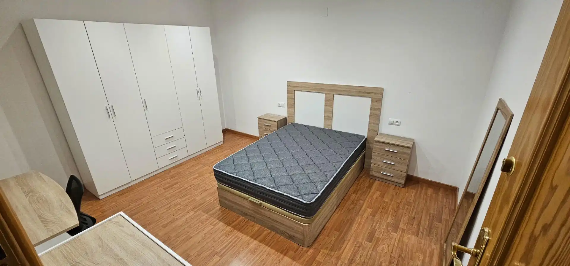 Habitación en Calle Nueva, 6, Avda de Madrid - Pº de la Estación Habitación en Calle Nueva, 6, Avda de Madrid - Pº de la Estación