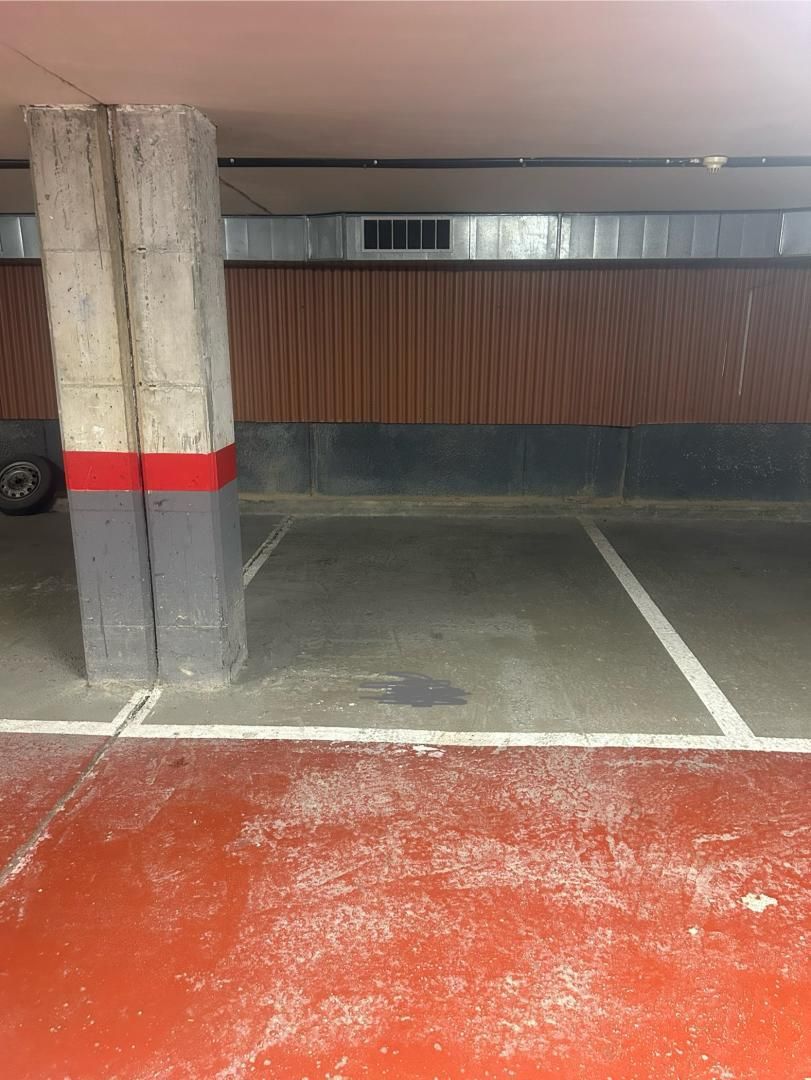 Aparcament de Garatge de lloguer en Cornellà de Llobregat