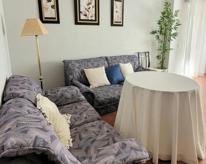 Flat to rent in Avenida Luis Movilla, 10, Valdepasillas - La Paz - Huerta Rosales, Badajoz - image 1 Photo 1 of Flat to rent in Avenida Luis Movilla, 10, Valdepasillas - La Paz - Huerta Rosales, Badajoz