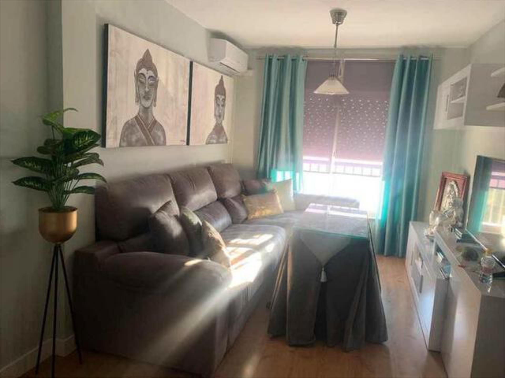 Pis en venda a Caballero Bonald - San José Obrero - Guadalcacín Sala d'estar de Pis en venda en Jerez de la Frontera