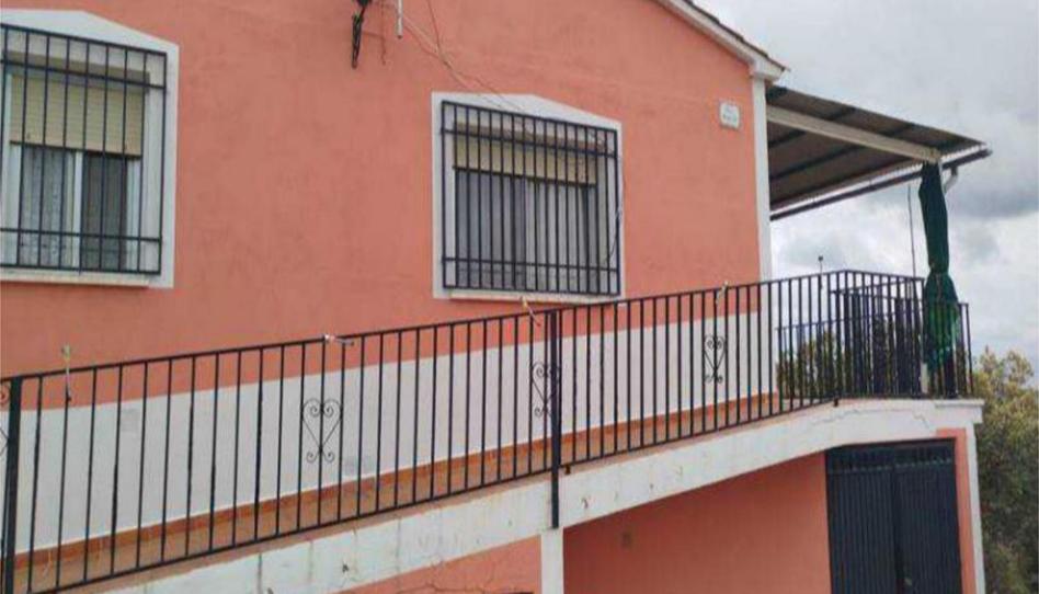 Photo 1 of Country house for sale in Avenida de Castilla la Mancha, 9, Castellar de Santiago, Ciudad Real