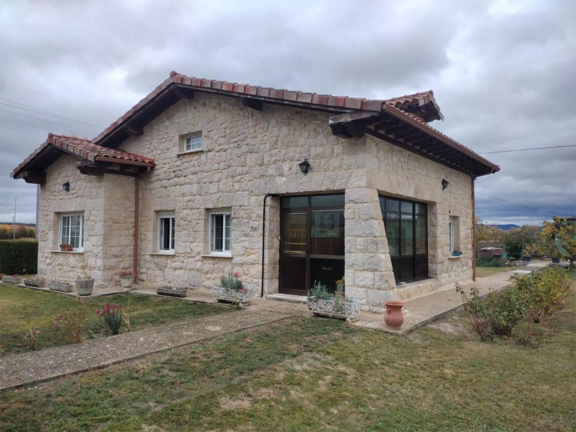 Exterior view of House or chalet for sale in Villarcayo de Merindad de Castilla la Vieja  with Private garden and Storage room