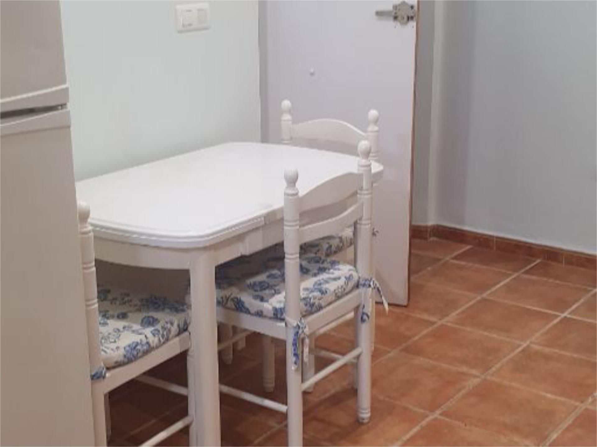 Apartment to rent in Calle Barrio Nuevo, 50, Casco Antiguo Dining room of Apartment to rent in Cáceres Capital with Terrace and Furnished