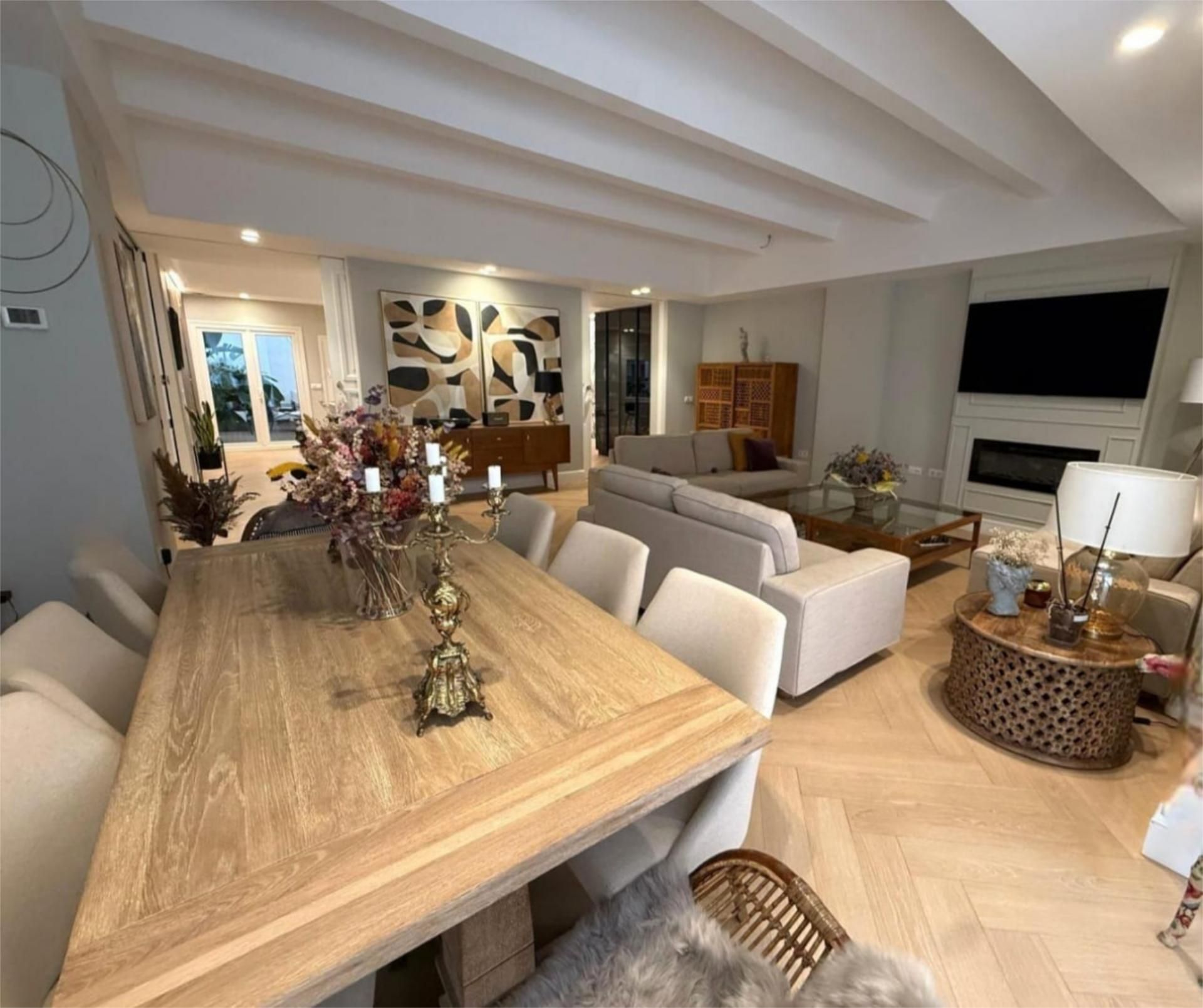 Menjador de Pis de lloguer en  Madrid Capital amb Aire condicionat, Terrassa i Balcó