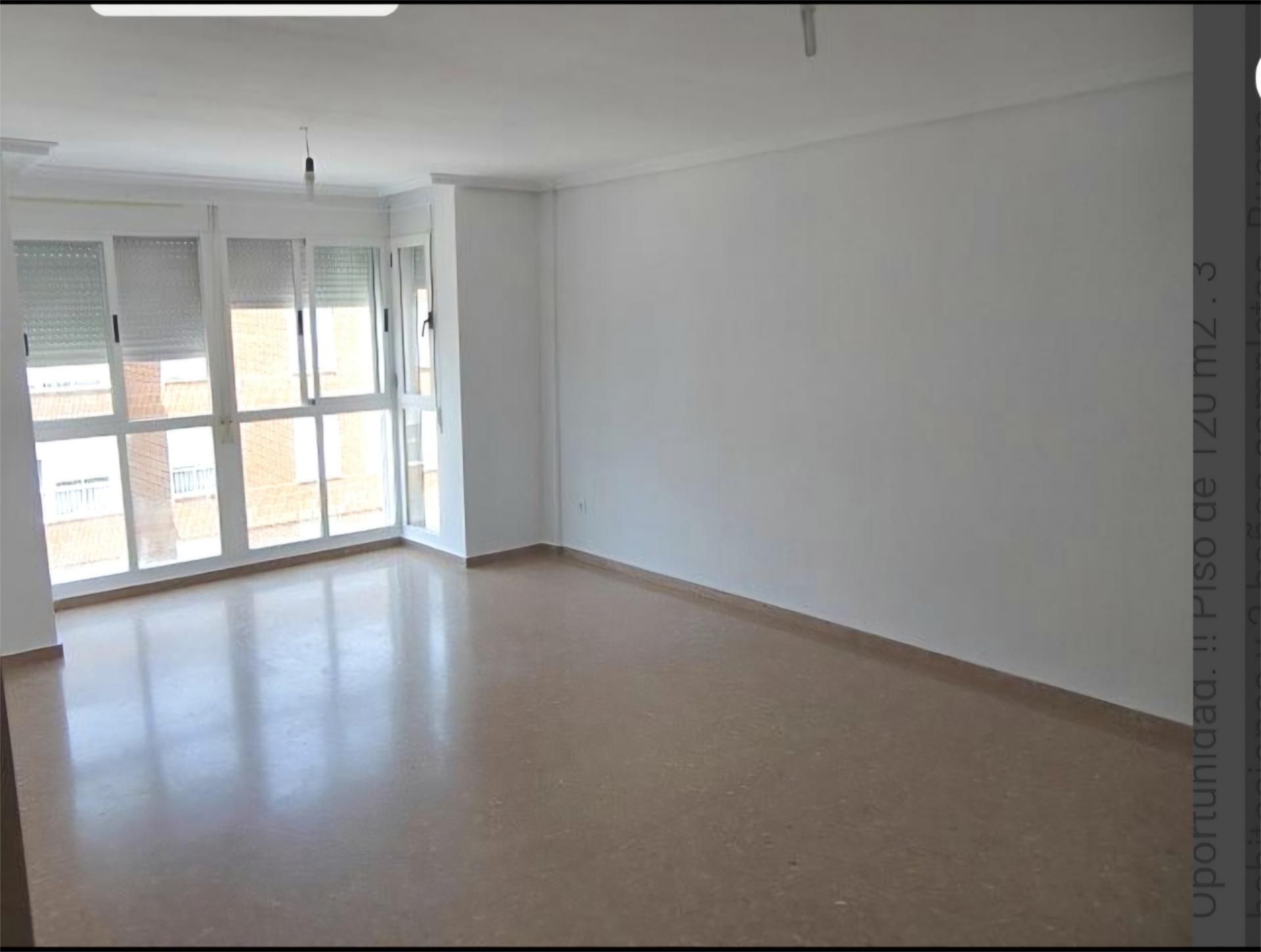 Pis en venda a Carrer Mestre Palau, 98, Metro - Auditorio Sala d'estar de Pis en venda en Paiporta amb Aire condicionat i Balcó