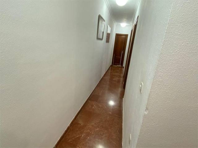 Piso en Venta en Calle Virtud, 3 en Triana Este