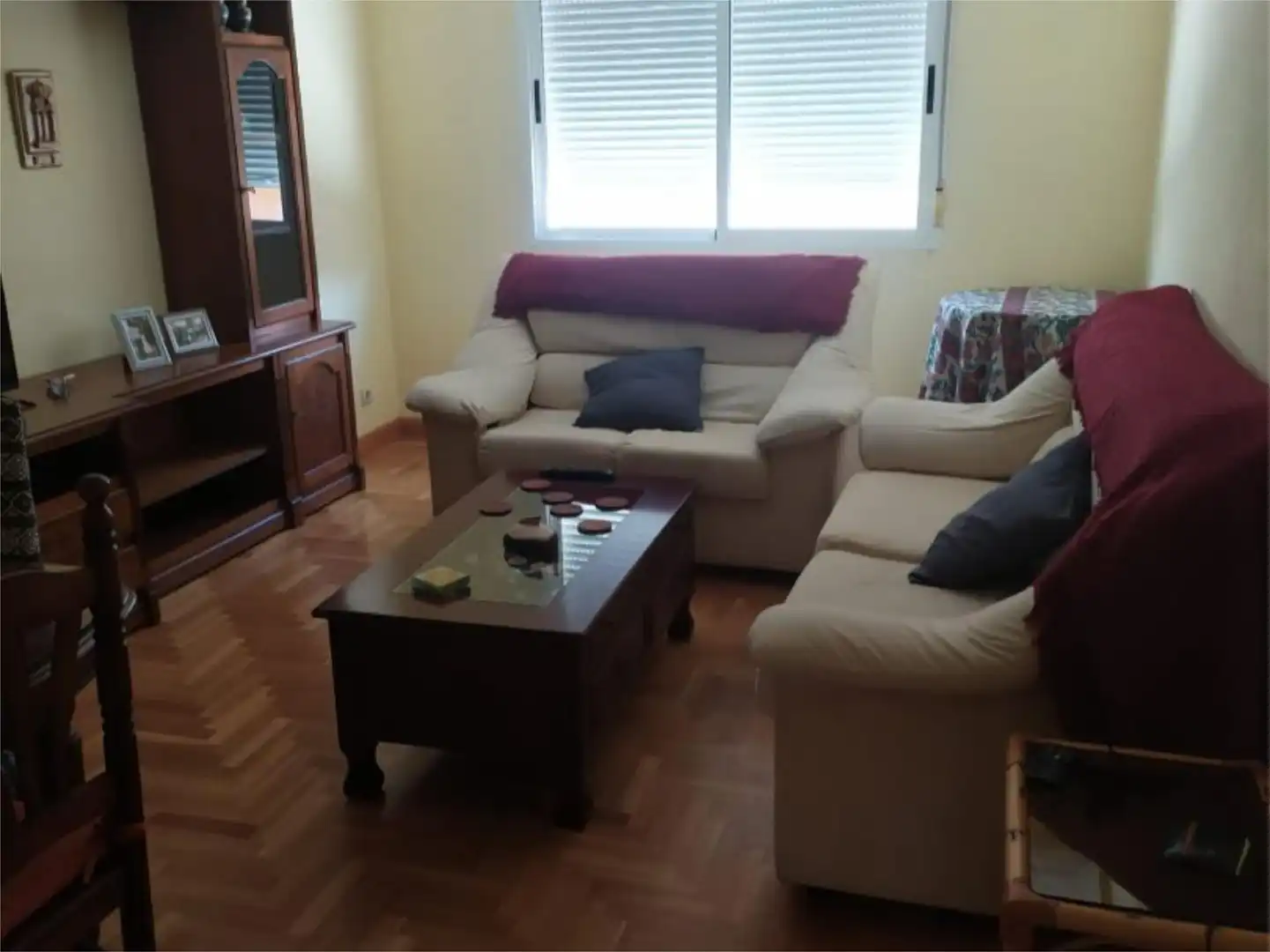 Sala de estar de Piso en venta en Ciudad Rodrigo con Calefacción, Parquet y Amueblado