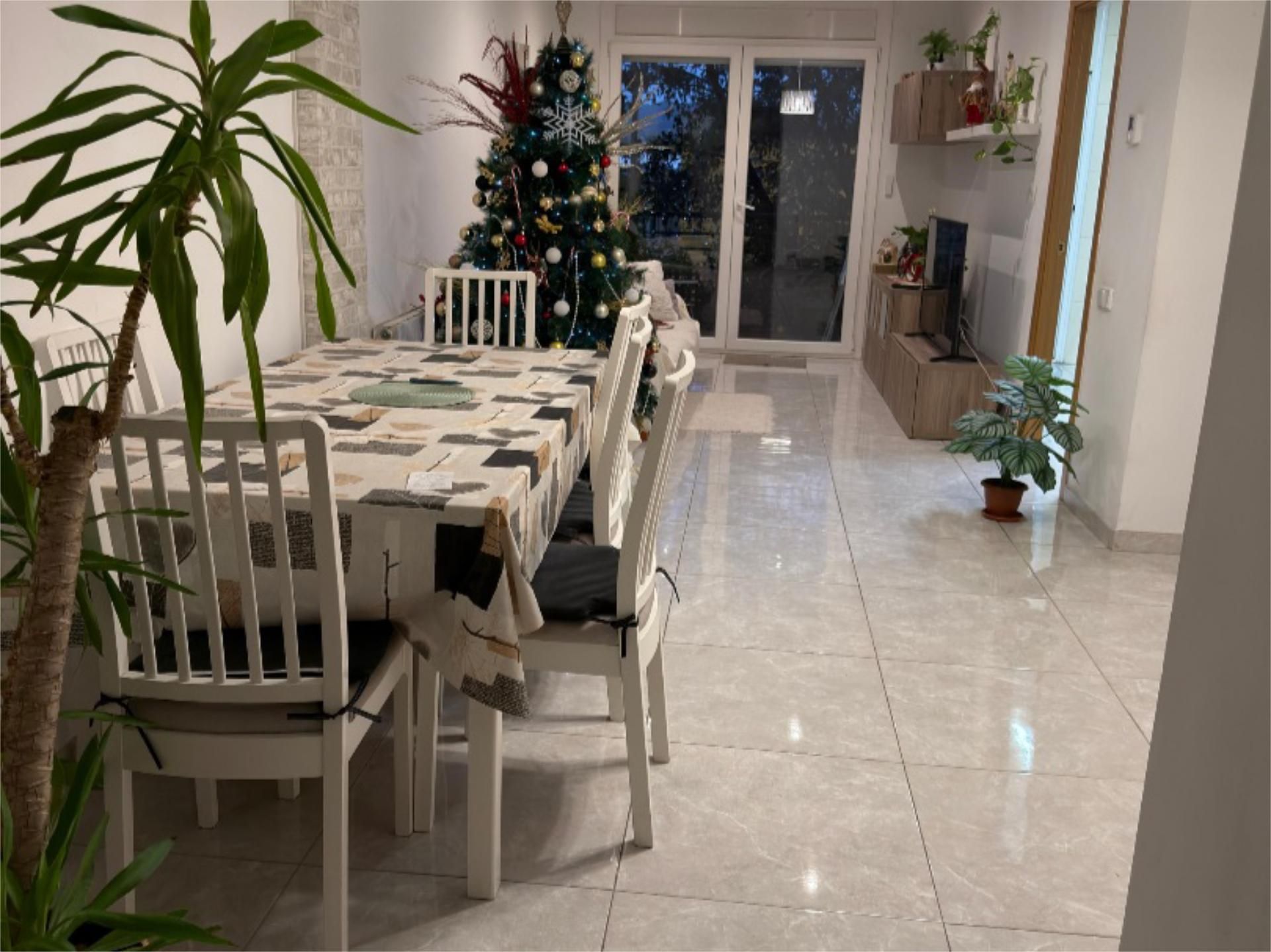 Flat for sale in Carrer de Can Pau Raba, 13, Caputxins - Ambulatori Dining room of Flat for sale in Vic with Terrace and Balcony