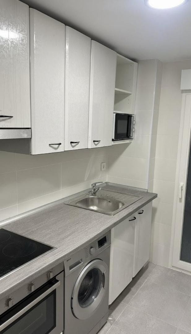 Flat to rent in Calle de Pascual Rodríguez, 12, Lucero