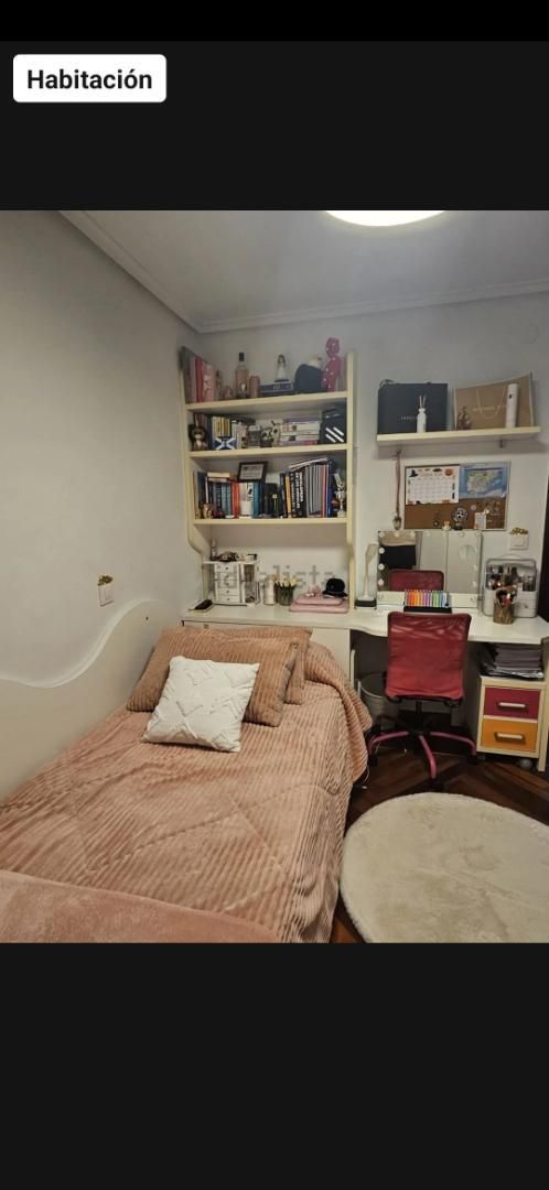 Pis en venda a Calle Eulogio Fernández Barros, 16, Muriedas Dormitori de Pis en venda en Camargo amb Aire condicionat i Terrassa