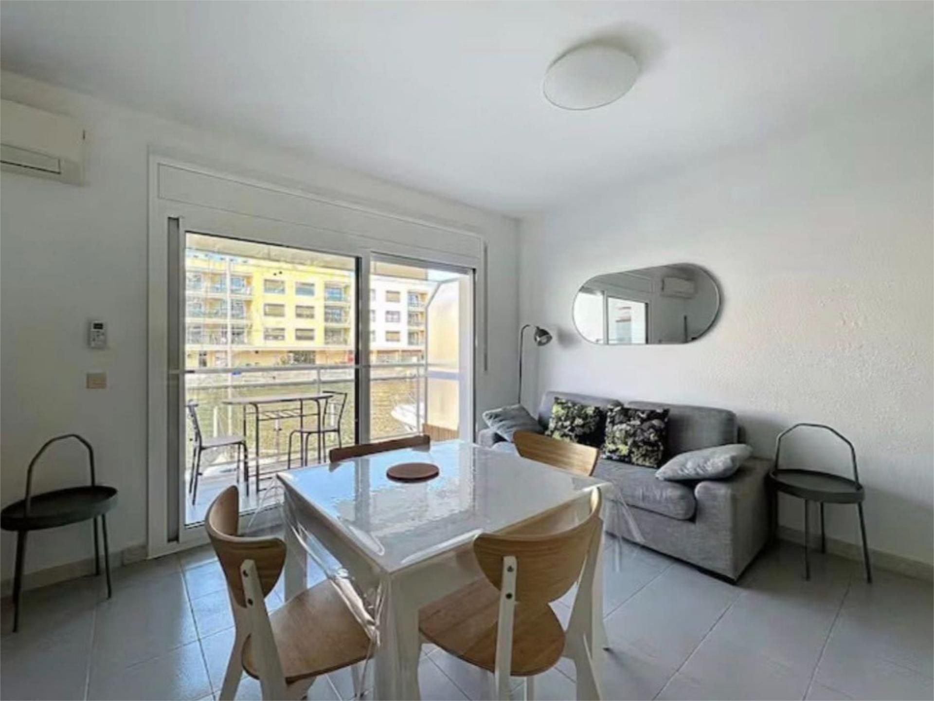 Flat to rent in Carrer del Xaloc, 44, Port Grec - Port Moxó Exterior view of Flat to rent in Empuriabrava with Terrace, Storage room and Furnished