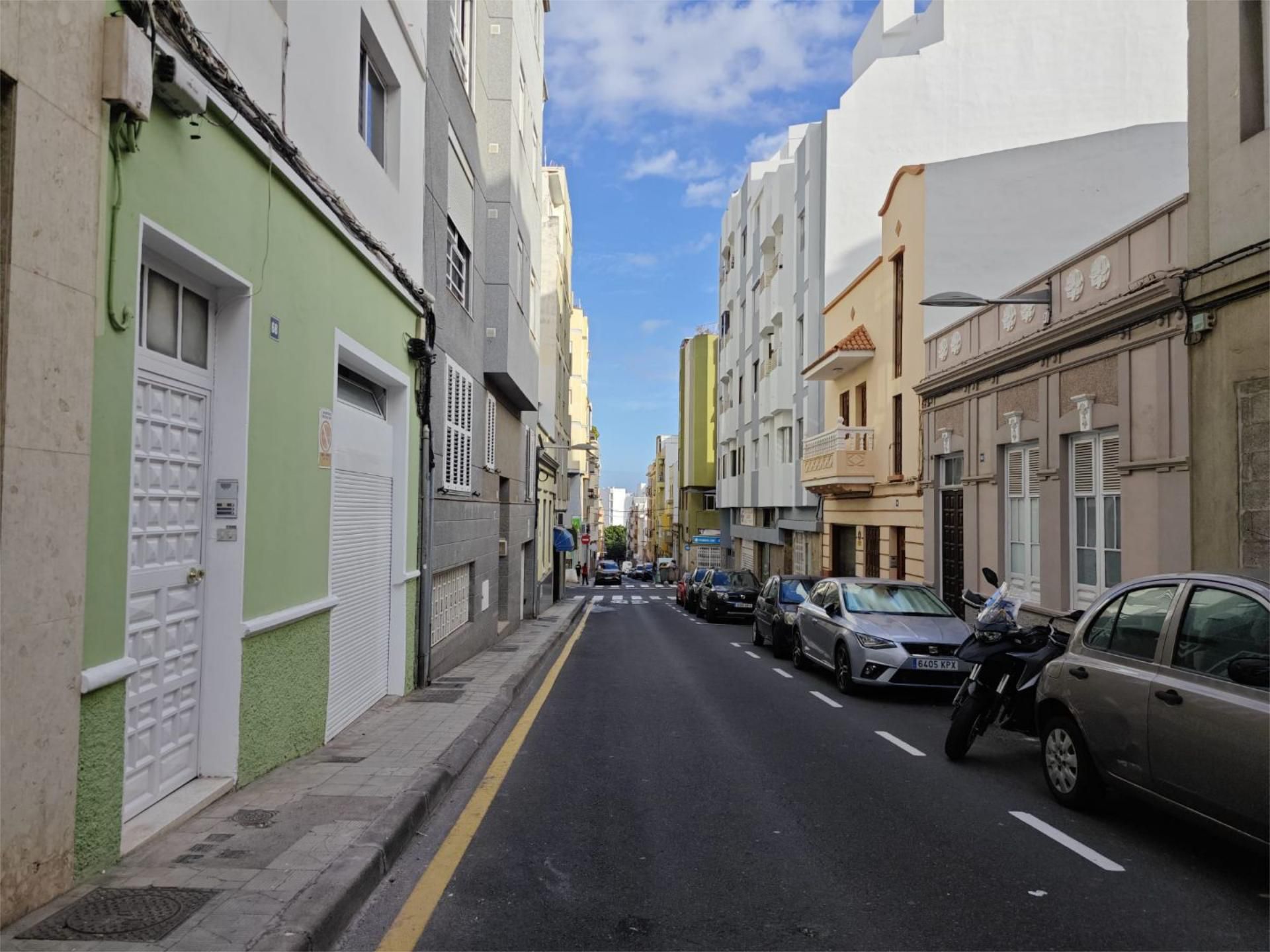 Pis en venda a Calle de Fernando Primo de Rivera, 48, Salamanca - Uruguay Vista exterior de Pis en venda en Santa Cruz de Tenerife Capital amb Parquet