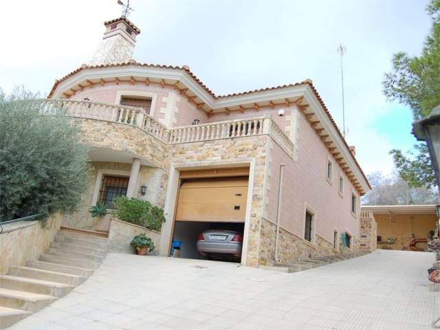 Casa-chalet en Venta en Urbanización la Pinada, 37 en Cañadas de San Pedro