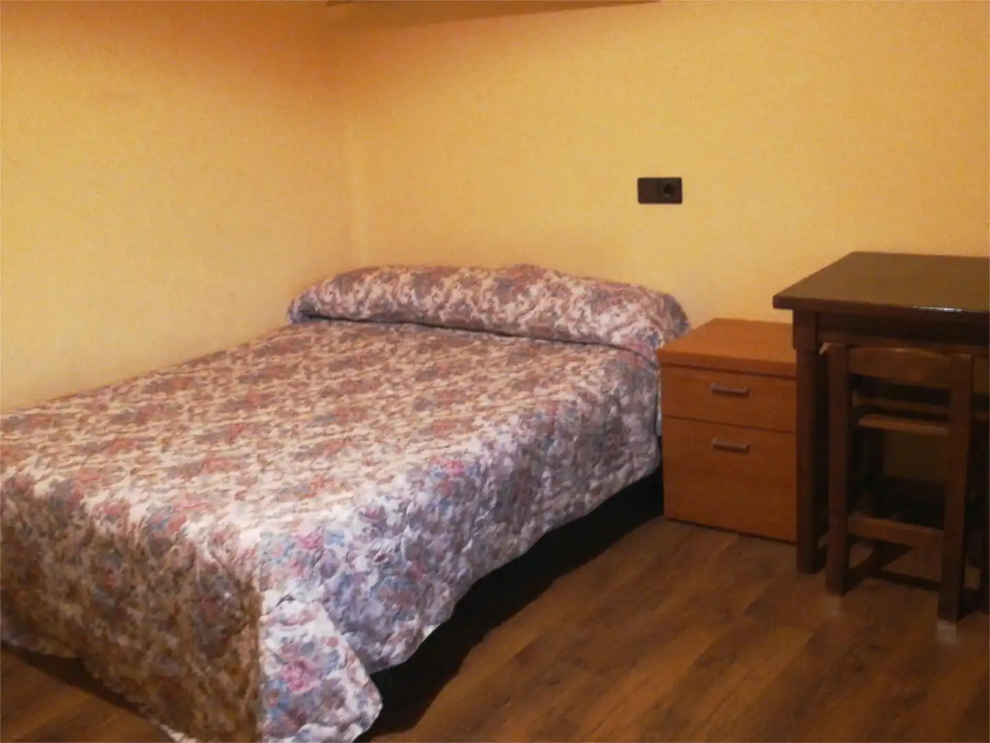 Habitación en BV-1037, 2, Rubió Habitación de Piso para compartir en Rubió con Calefacción, Jardín privado y Amueblado