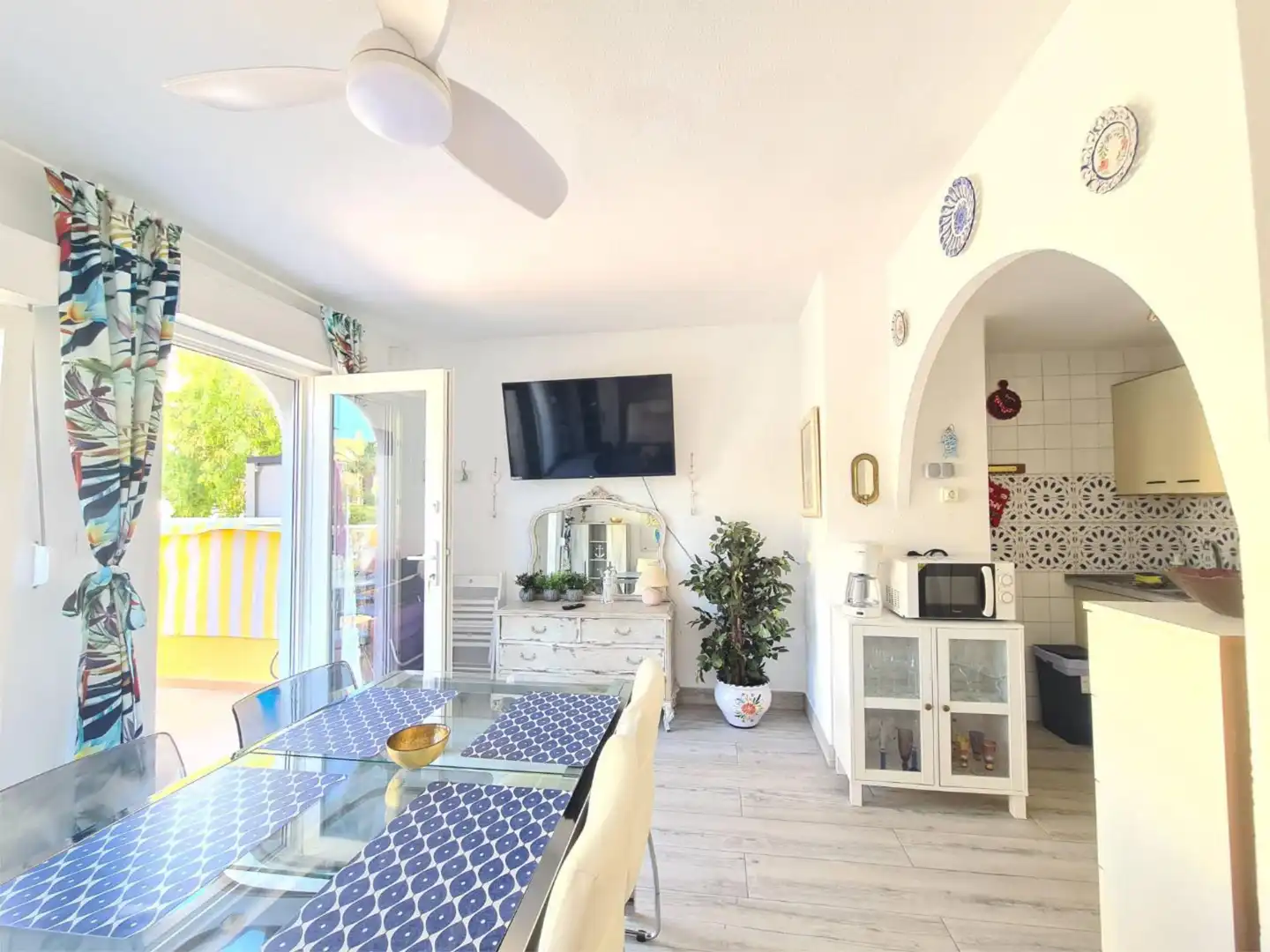 Detached homes for sale in Carrer de Gaianes, 1, Pueblo Español - Coveta Fumá Dining room of Detached homes for sale in El Campello with Air Conditioner, Heating and Terrace
