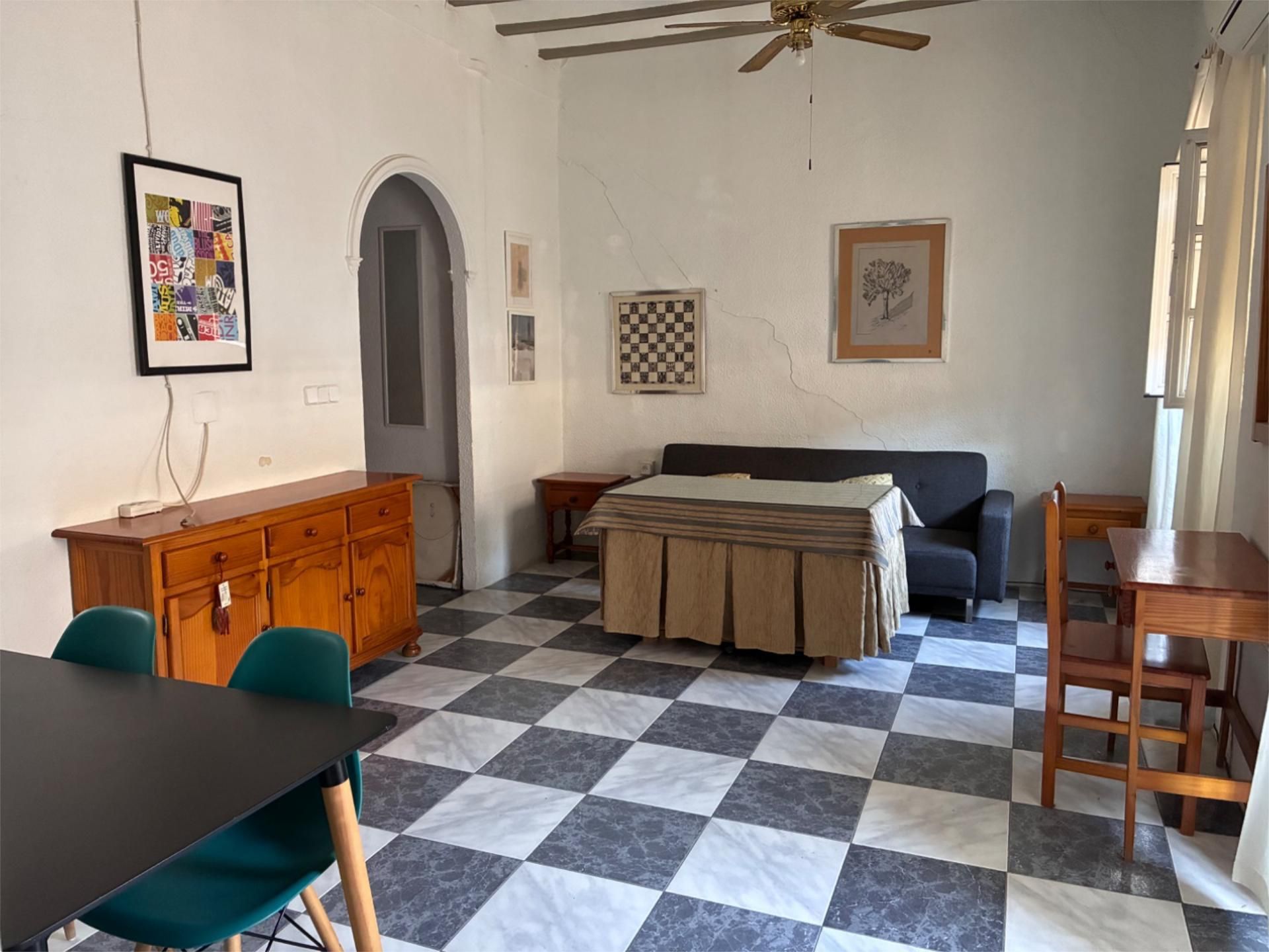 Apartment to rent in Calle Lecha Marzo, 1, La Calzada - La Florida Apartment to rent in Sevilla Capital with Air Conditioner and Balcony