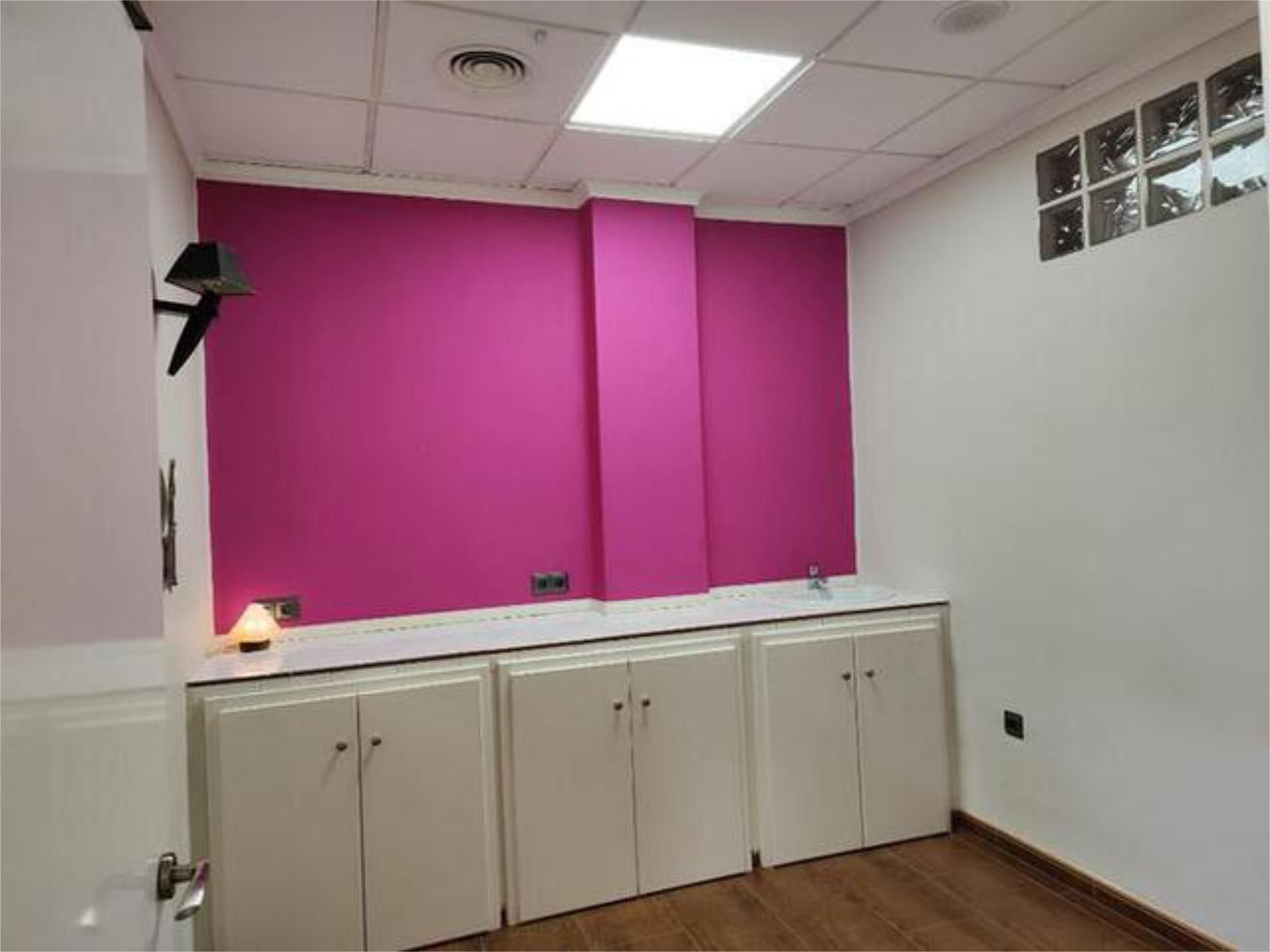 Baño de Oficina de alquiler en El Ejido con Aire acondicionado