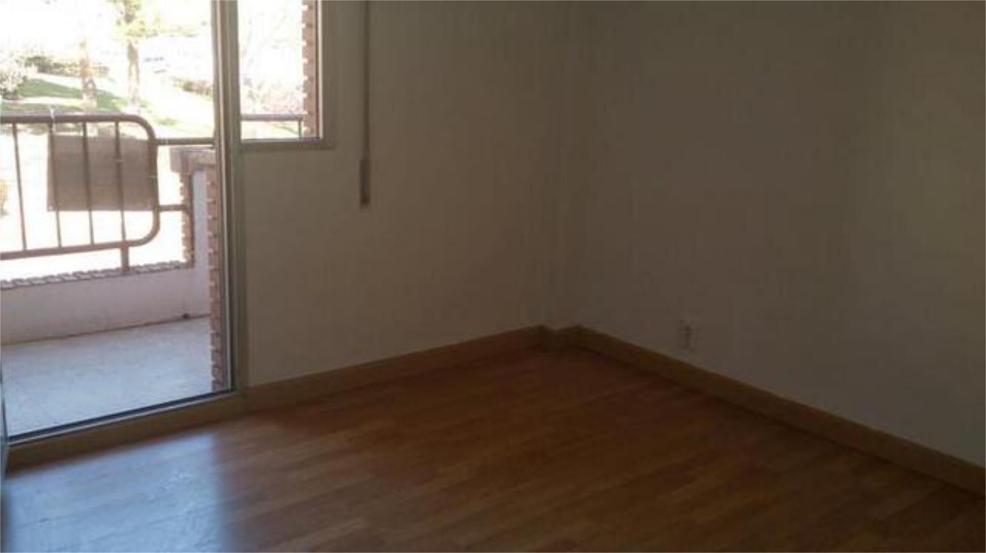 Dormitori de Pis de lloguer en Alcobendas amb Calefacció, Jardí privat i Terrassa