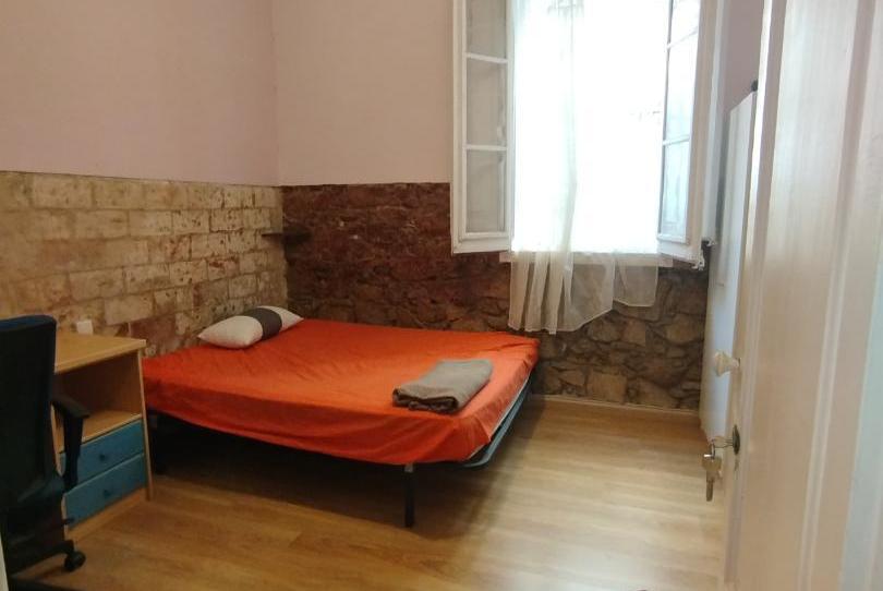 Foto 1 de Pis per a compartir a Carrer de Mont-ros, 3, Sants, Barcelona