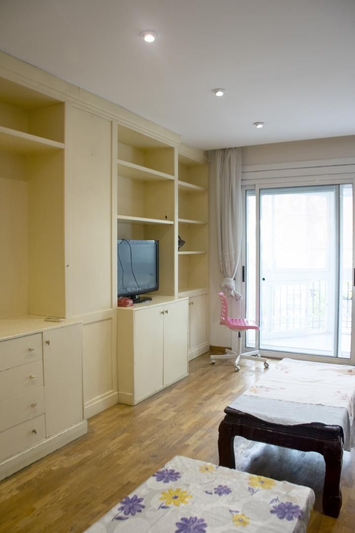 Pis de lloguer a Plaça d'Espanya, 7, Hostafrancs Dormitori de Pis de lloguer en Barcelona Capital amb Aire condicionat, Moblat i Balcó