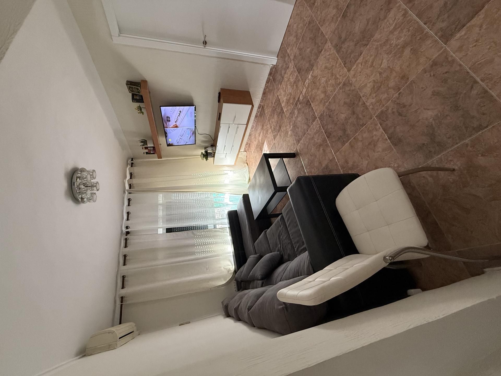 Living room of Flat to rent in  Granada Capital  with Air Conditioner, Terrace and Storage room