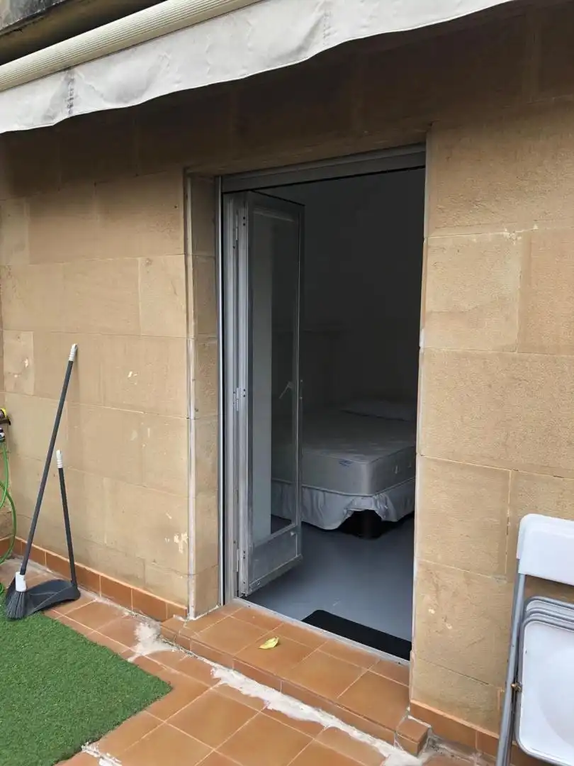 Zimmer in San Martzial Kalea, 50, Área Romántica Schlafzimmer von Wohnungen zur untervermieten in Donostia - San Sebastián mit Heizung, Privatgarten und Terrasse