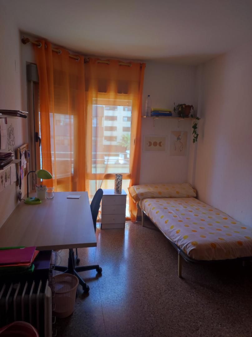 Flat to share in Carrer José Antonio Cañete Juárez, 13, Nou Altabix Flat to share in Carrer José Antonio Cañete Juárez, 13, Nou Altabix