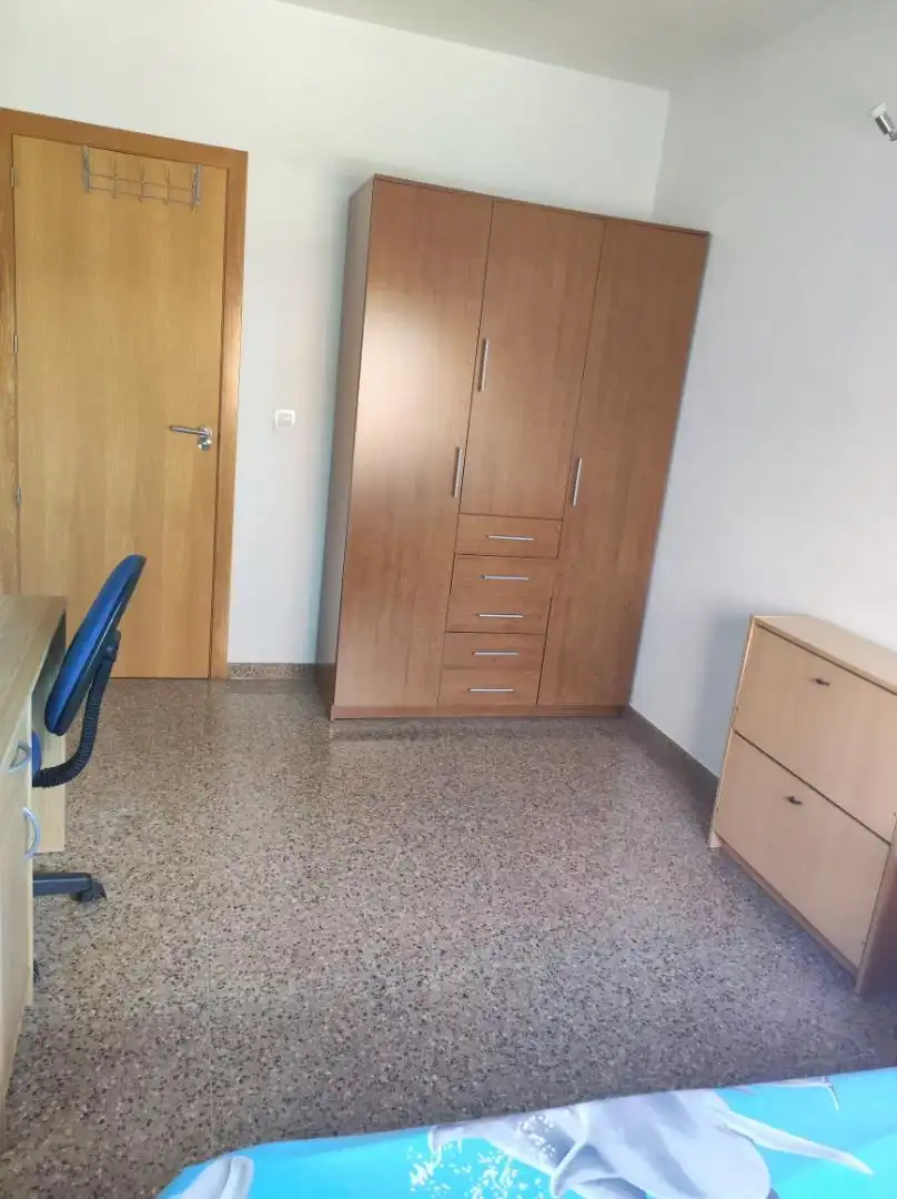 Habitación en Carrer José Antonio Cañete Juárez, 13, Nou Altabix Habitación en Carrer José Antonio Cañete Juárez, 13, Nou Altabix