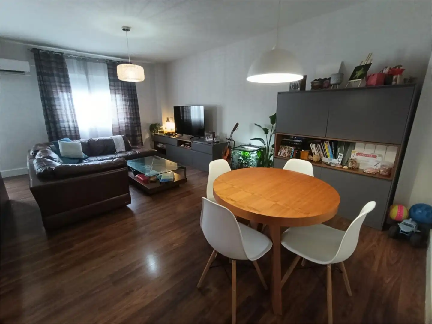Flat for sale in Pio Baroja, 4, Arco Norte - Avda. España Living room of Flat for sale in Dos Hermanas with Air Conditioner and Balcony