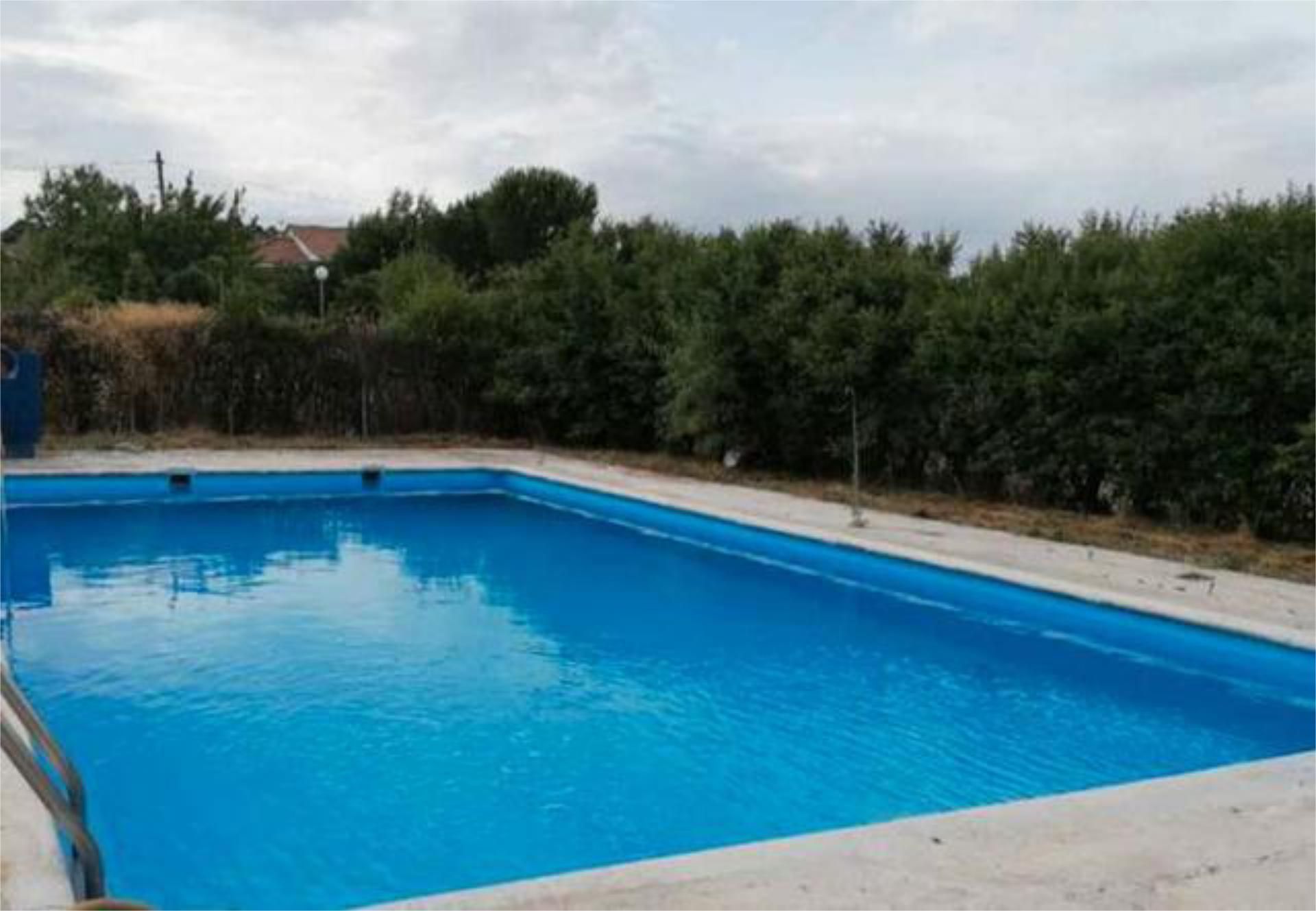 Piscina de Casa adosada en venda en Ribatejada