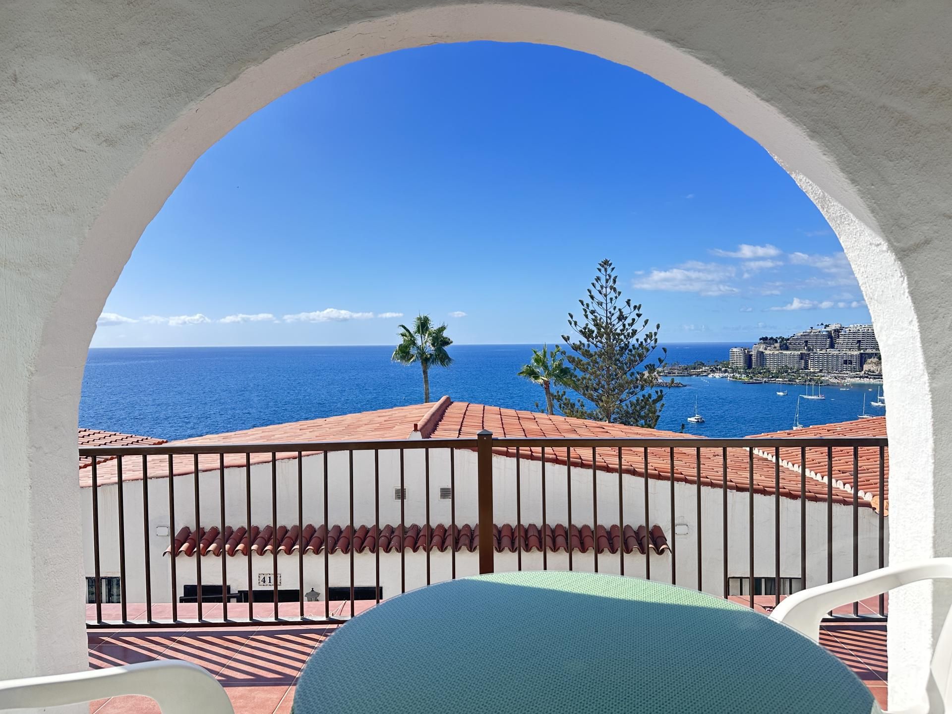 Dormitori de Apartament en venda en Mogán amb Terrassa, Piscina i Balcó