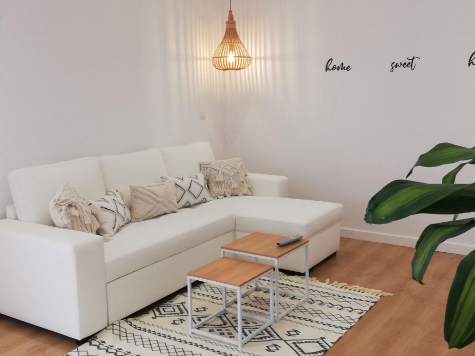 Pis de lloguer a Calle de la Esperanza, 8, Úbeda Sala d'estar de Pis de lloguer en Úbeda amb Aire condicionat, Parquet i Moblat