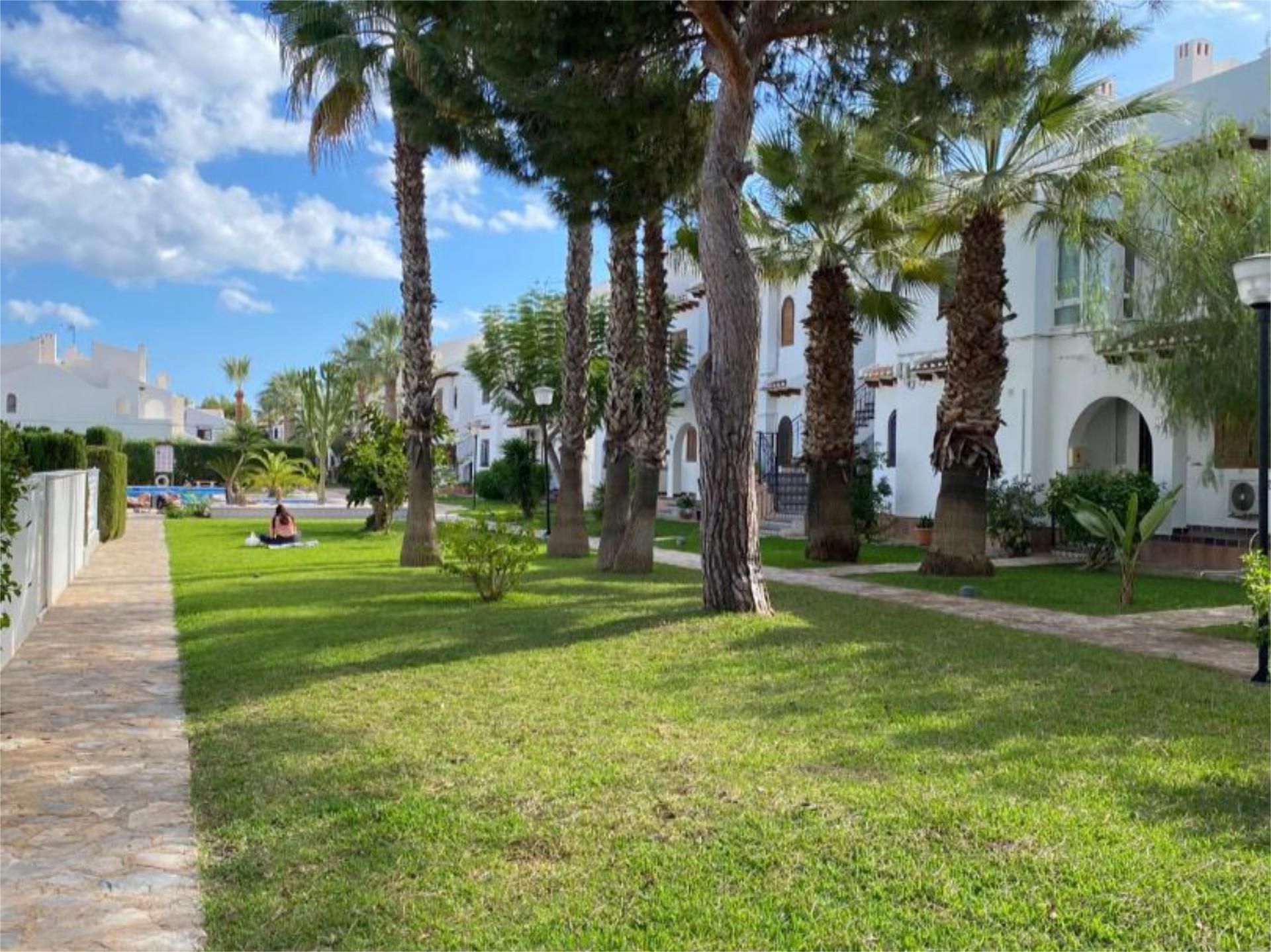 Duplex to rent in Avenida Velero, 126, Cabo Roig Exterior view of Duplex to rent in Orihuela with Air Conditioner, Heating and Private garden