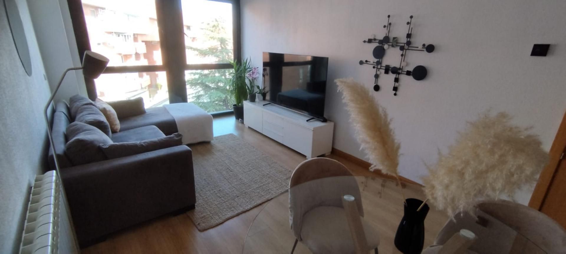 Flat to rent in Calle de San Nicolás, 19, Centro Living room of Flat to rent in Valdemoro with Air Conditioner and Terrace