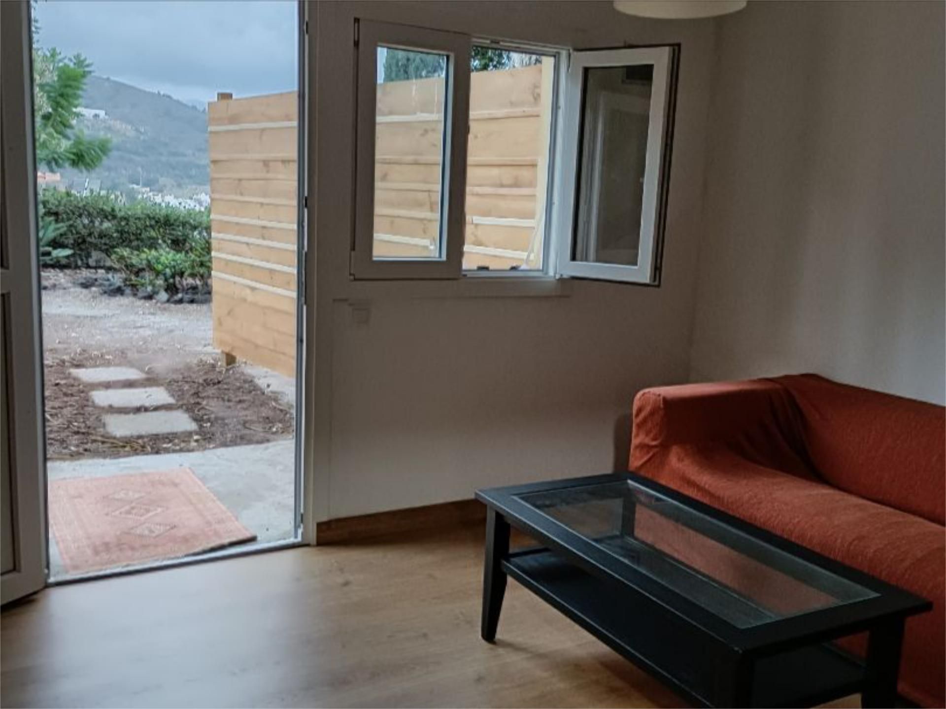 Dormitori de Apartament de lloguer en Las Palmas de Gran Canaria amb Parquet, Terrassa i Moblat