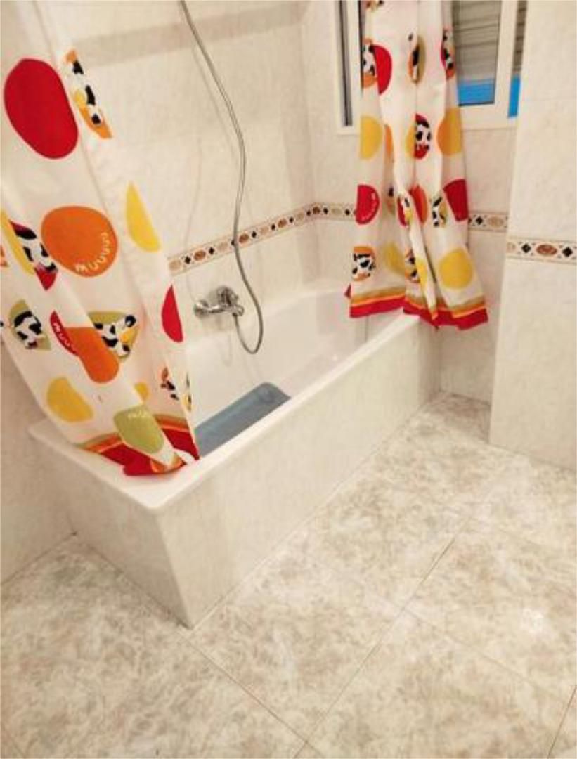 Piso de alquiler en Cabeza del Buey Baño de Piso de alquiler en Cabeza del Buey con Terraza y Amueblado