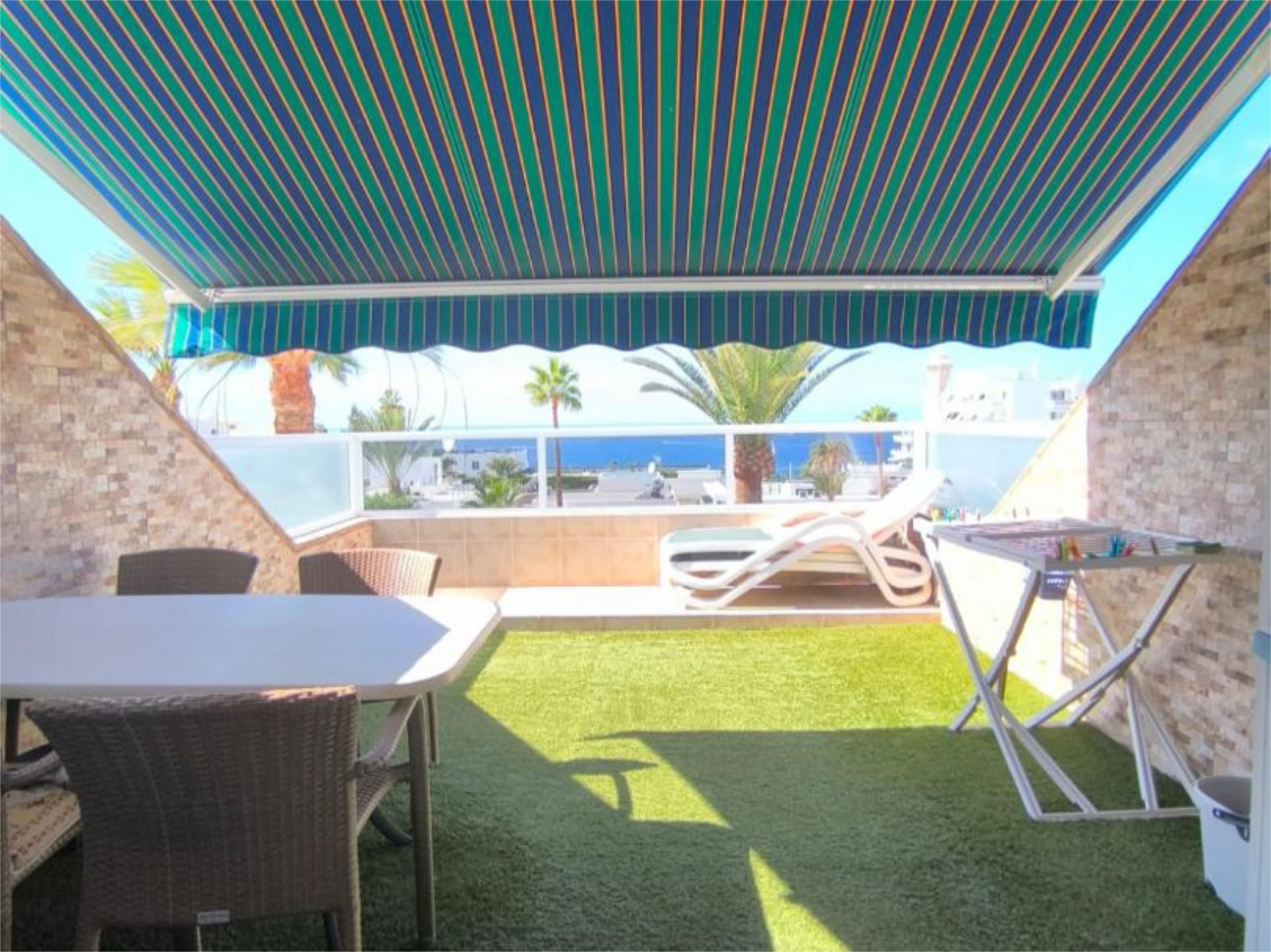 Pis en venda a Avenida de Los Pueblos, 29b, San Eugenio Bajo Terrassa de Pis en venda en Adeje amb Terrassa, Piscina i Balcó