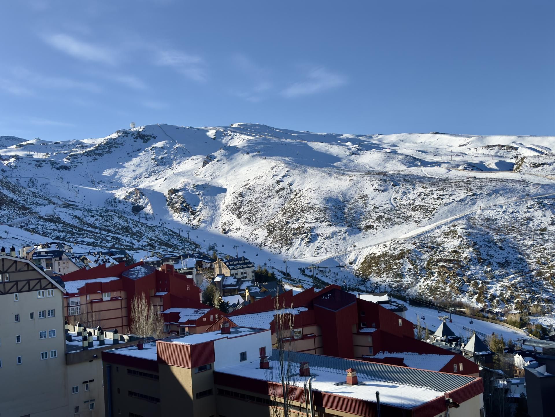 Apartament en venda a Calle de Los Pinos, 2, Sierra Nevada Vista exterior de Apartament en venda en Sierra Nevada amb Balcó